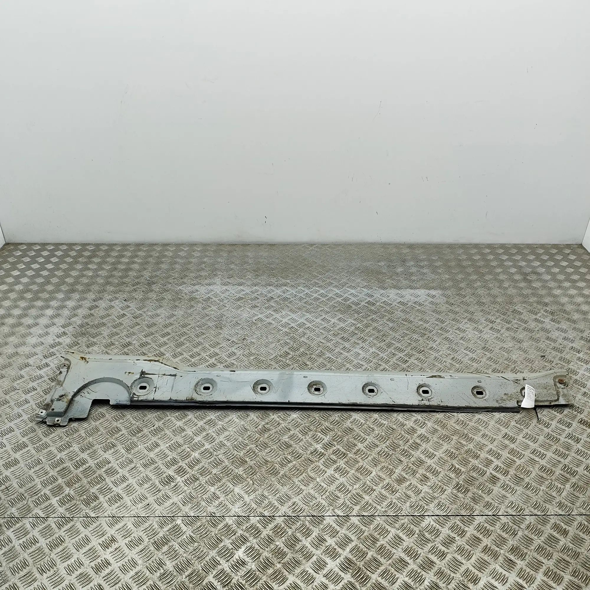 Porsche 911 (992) Right Side Plastic Sideskirt Cover Right Side Plastic Sideskirt Cover — PORSCHE 91...