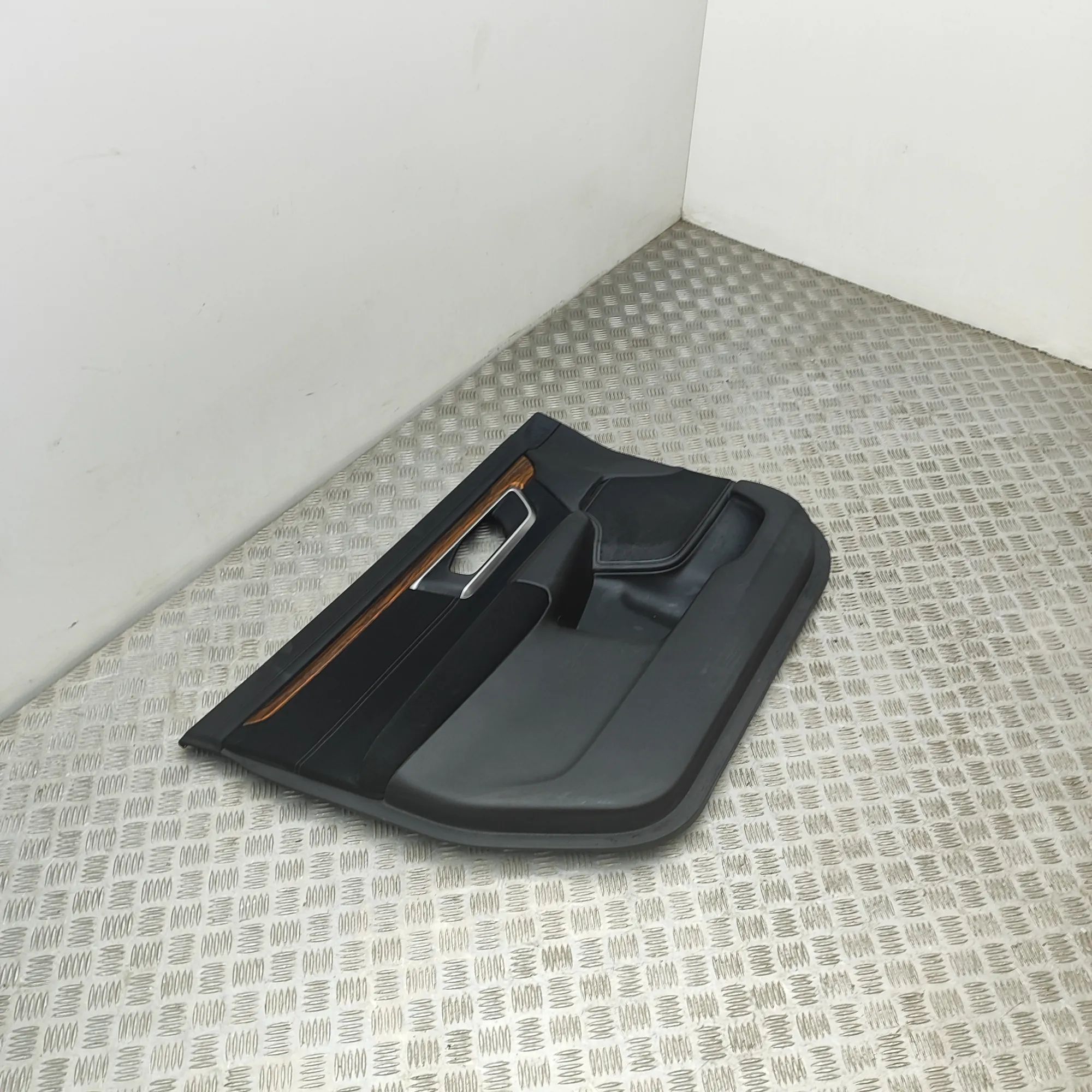 Honda CR-V Front Left Door Panel Front Left Door Panel — HONDA CR-V (V RW) (2017...