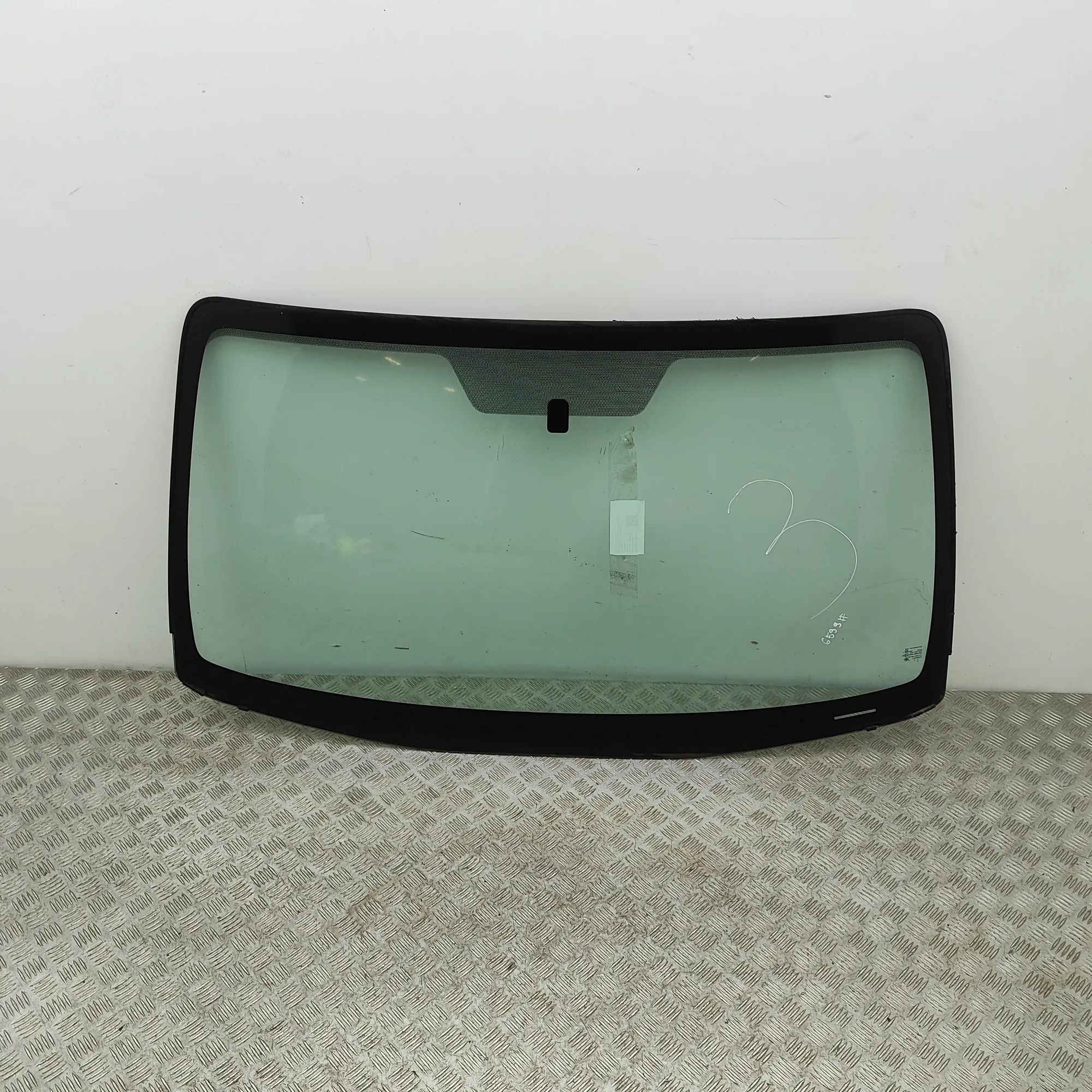 Isuzu D-Max Front Windshield Front Windshield — ISUZU D-MAX (II TFR, TFS) (2...