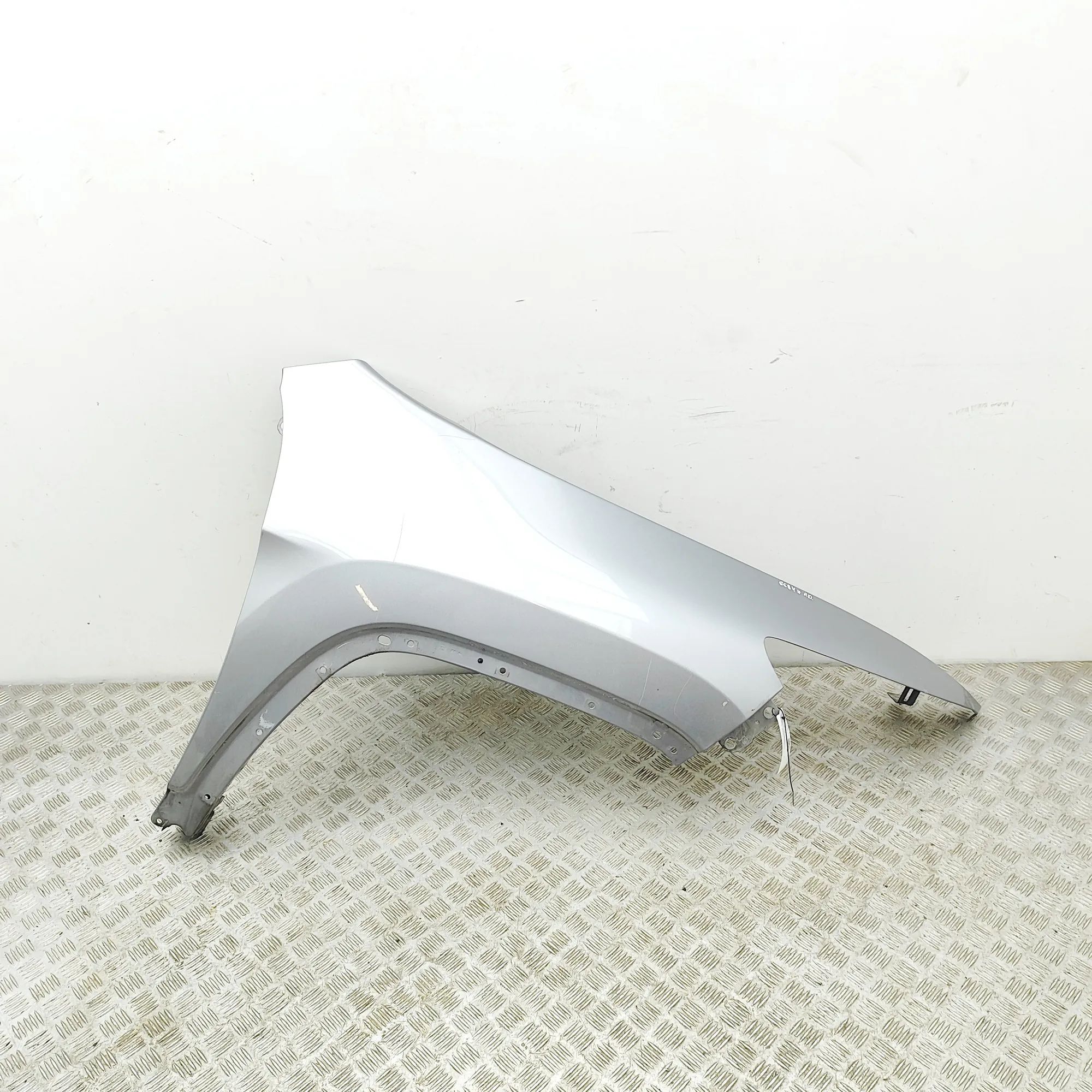 Jeep Cherokee (KL) Front Right Fender Front Right Fender — JEEP CHEROKEE (KL) (2013-P...