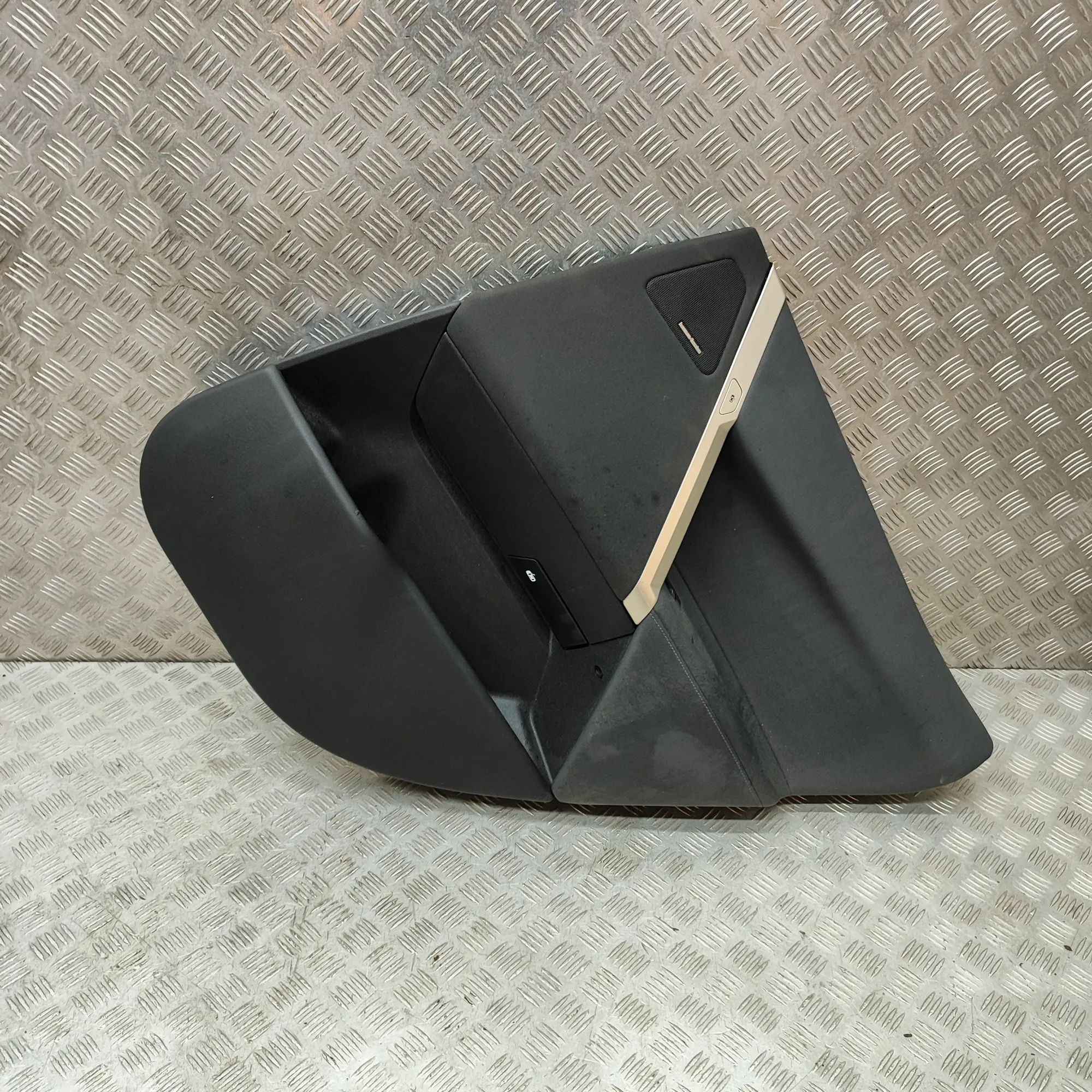 BMW iX (I20) Rear Right Door Panel