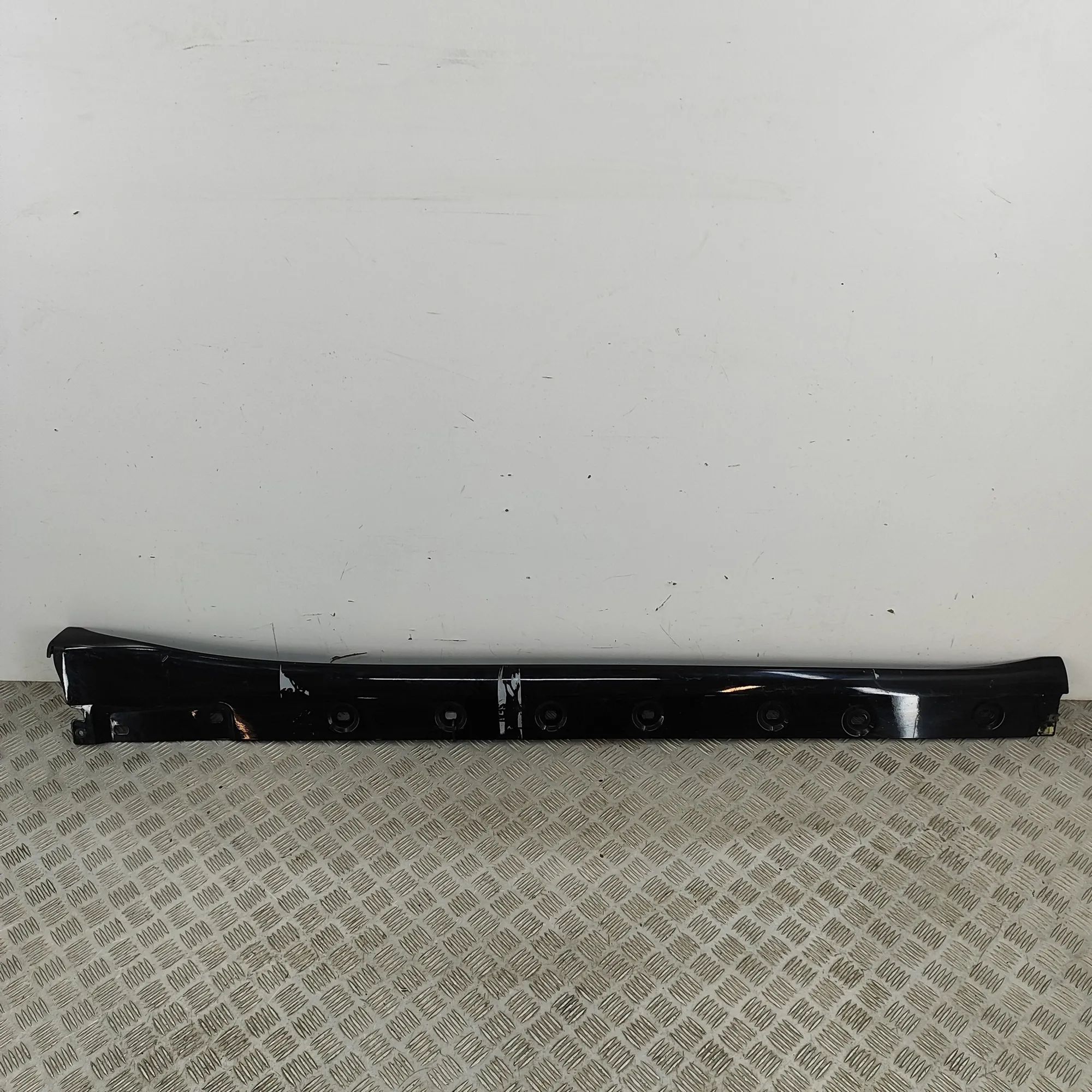 Porsche 911 (991) Right Side Plastic Sideskirt Cover Right Side Plastic Sideskirt Cover — PORSCHE 91...