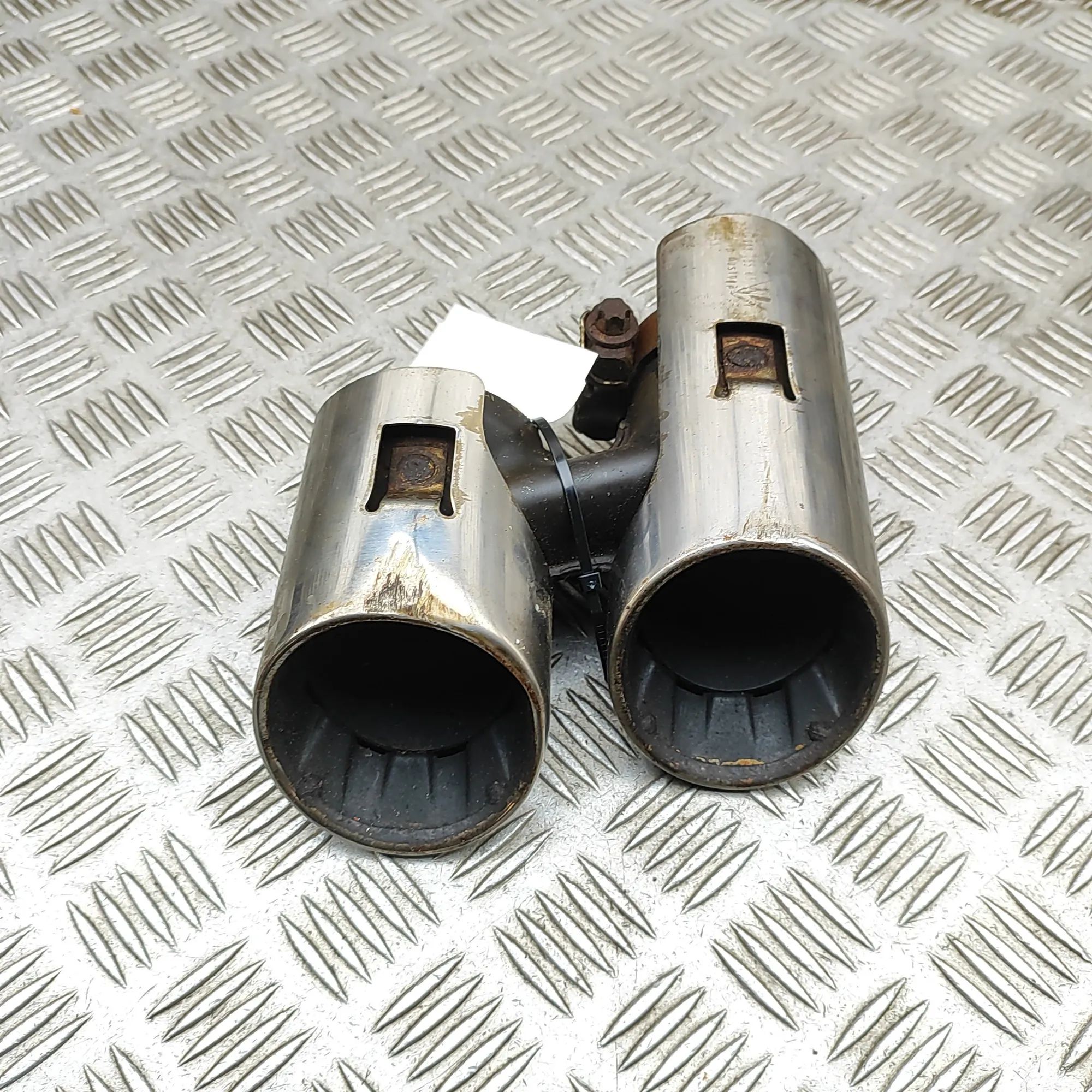 Porsche 911 (991) Exhaust tailpipe trim Exhaust tailpipe trim — PORSCHE 911 (991) (2011...