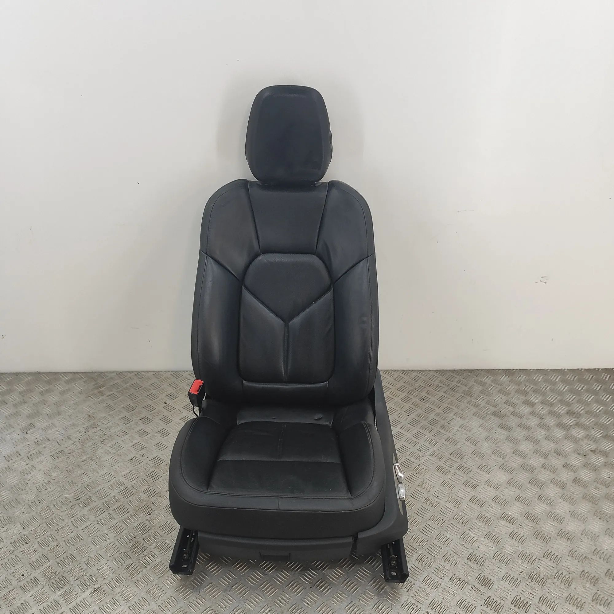 Porsche Cayenne Front Left Seat Front left seat — PORSCHE CAYENNE (92A) (2010-....