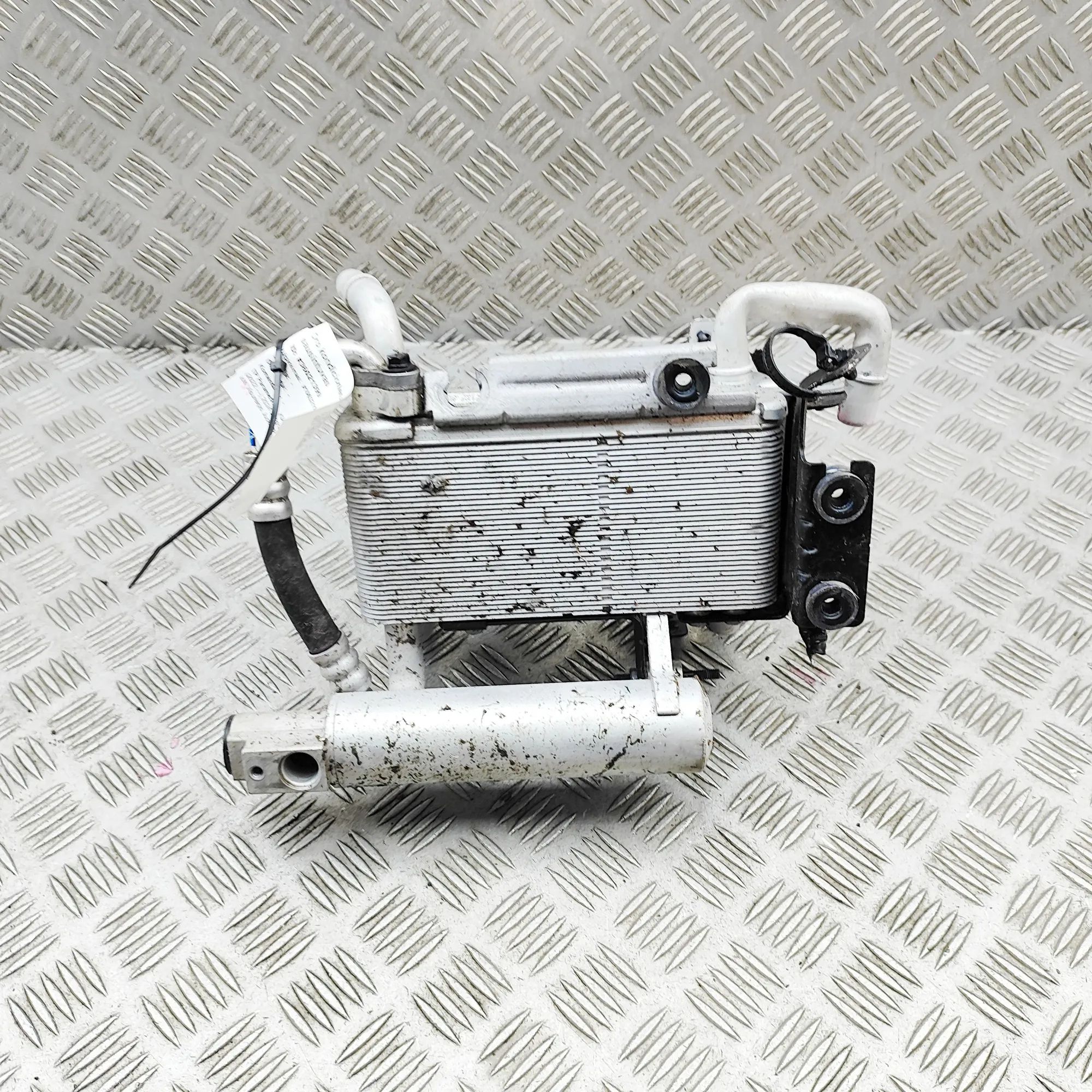 Kia Niro Air-conditioning receiver-drier Air-conditioning receiver-drier — KIA NIRO (II)...