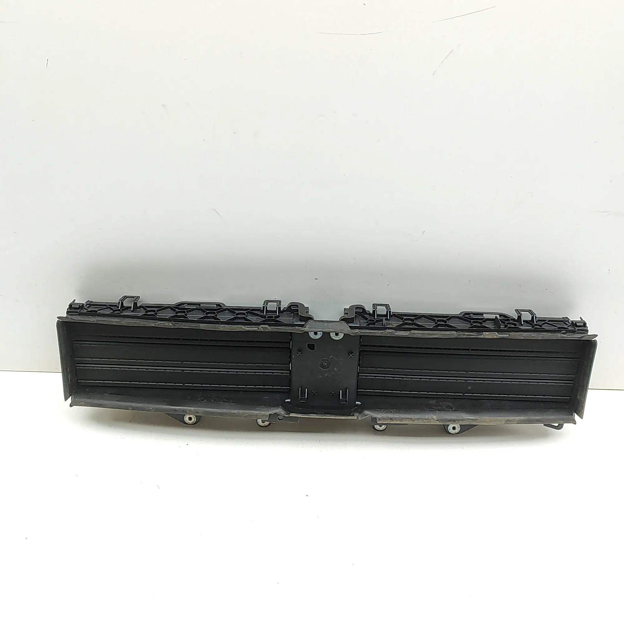 BMW 1 (F20 / F21) Radiator Air Intake Channel
