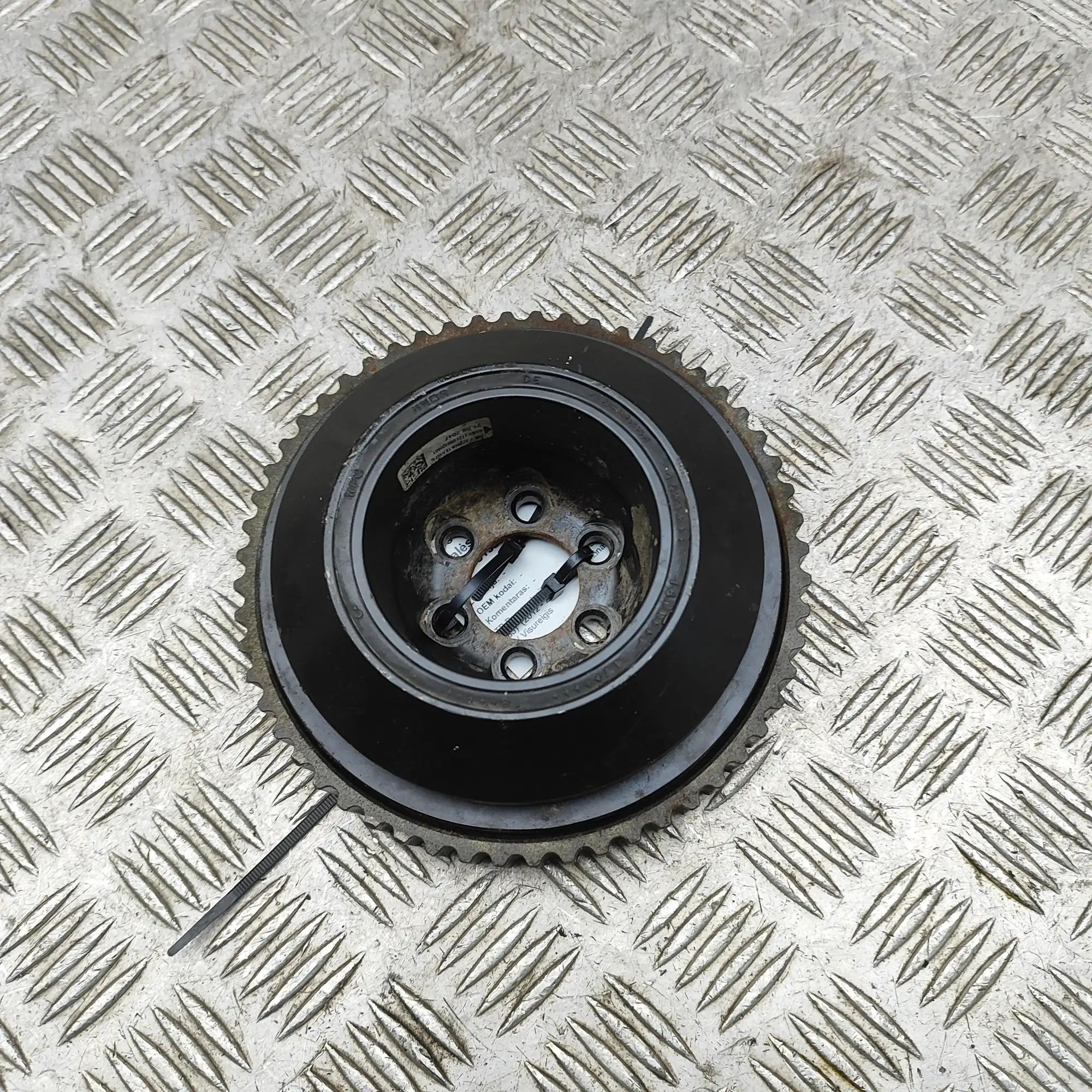 BMW X5 (F15) Crankshaft pulley