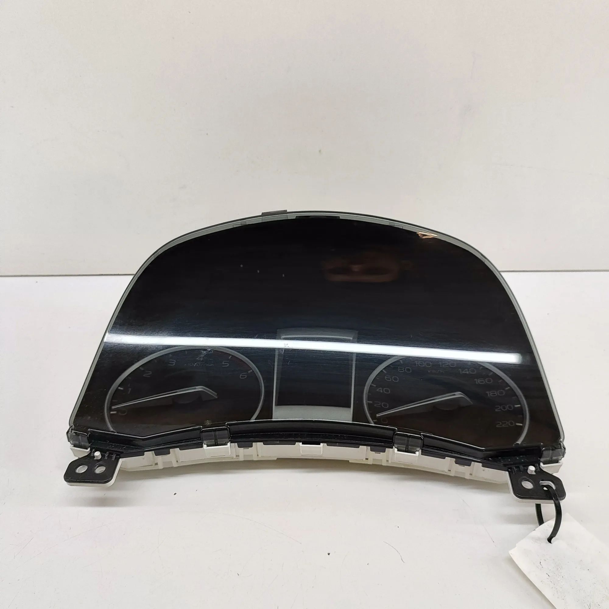 Isuzu D-Max Instrument Cluster Speedometer Instrument Cluster Speedometer — ISUZU D-MAX (I...
