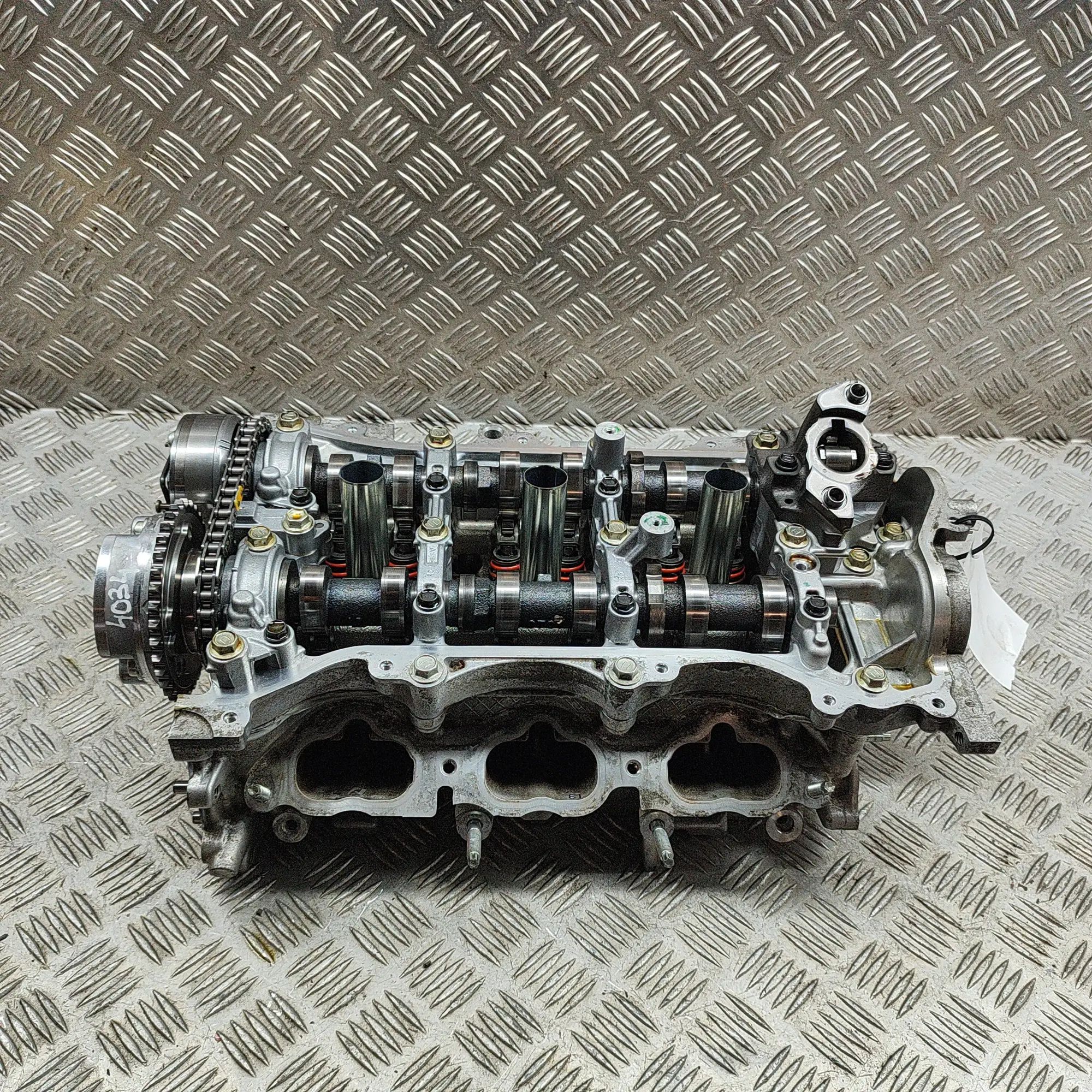 Lexus RX Right Side Engine Head Right Side Engine Head — LEXUS RX (_L2_) (2015-...