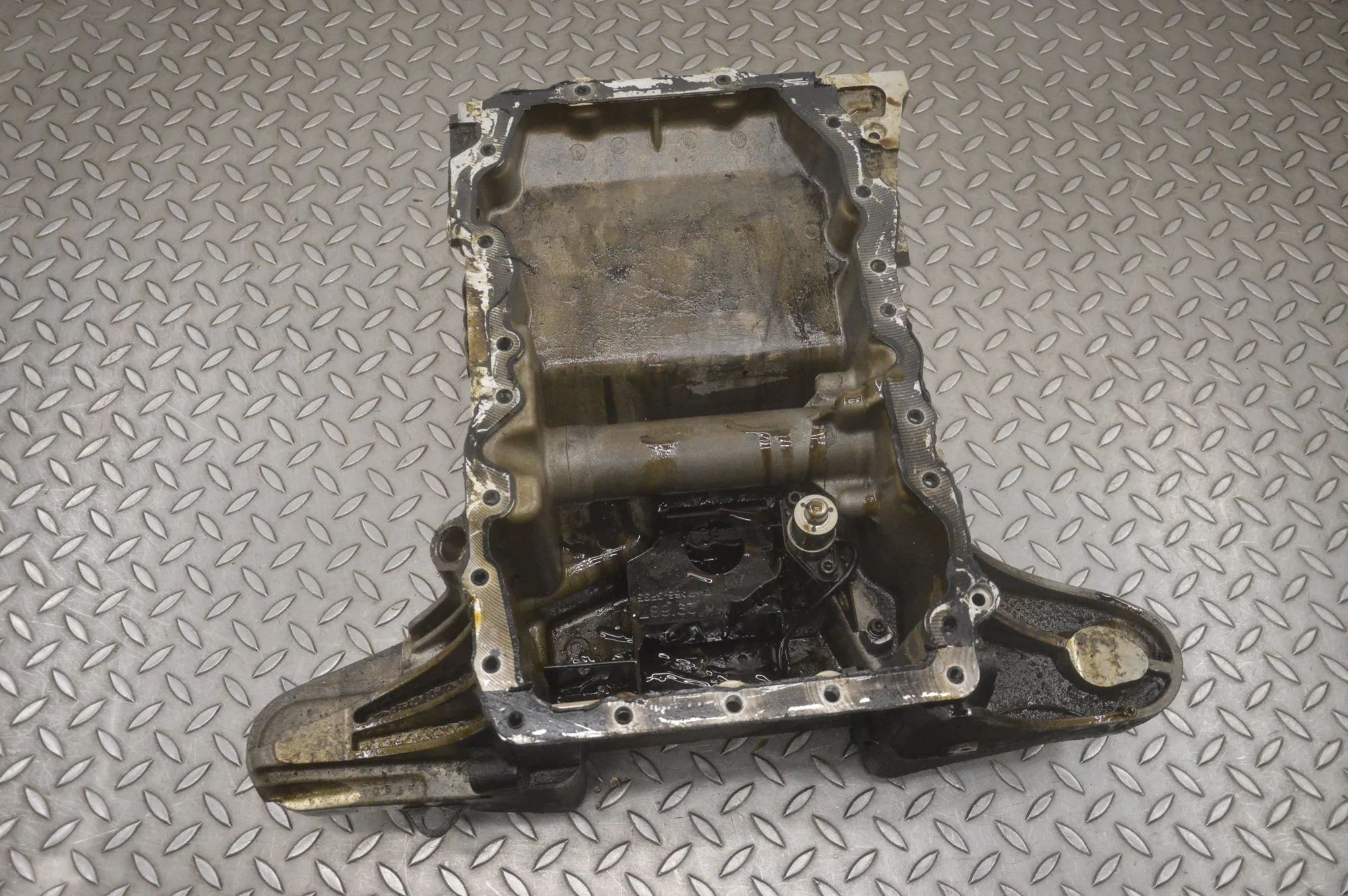 Maserati Ghibli Oil sump Oil sump — MASERATI GHIBLI (M157) (2013-...) — ...