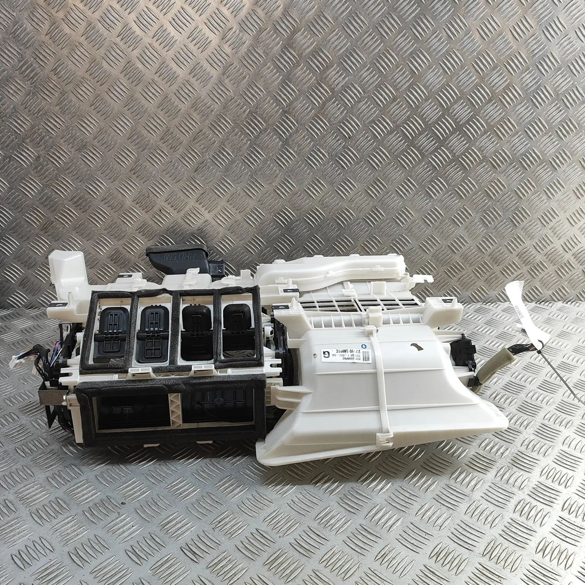 Nissan Ariya Interior Heater Interior Heater — NISSAN ARIYA (FE0) (2020-...)...