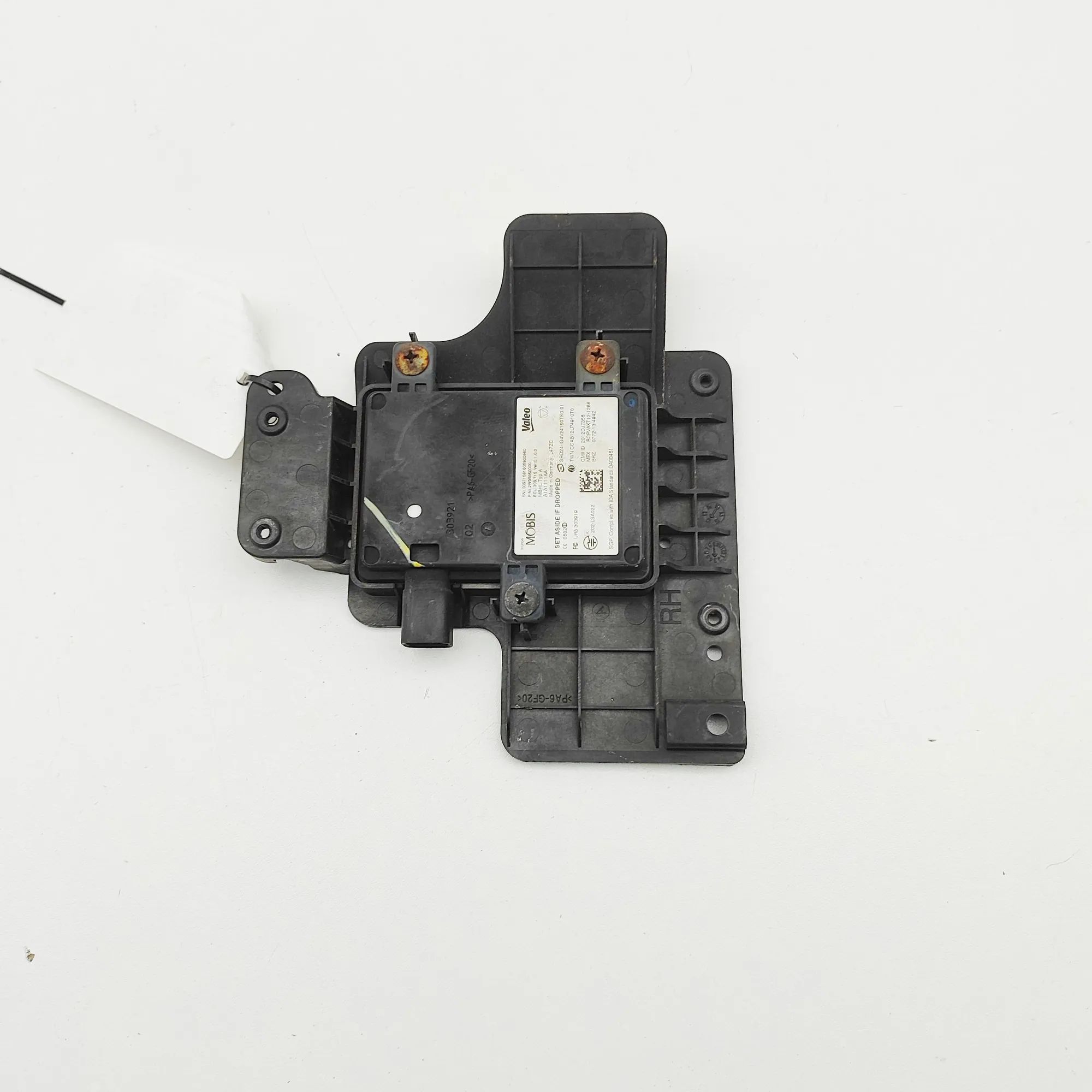 Hyundai Santa Fe Blind Spot Control Module Blind Spot Control Module — HYUNDAI SANTA (FÉ I...