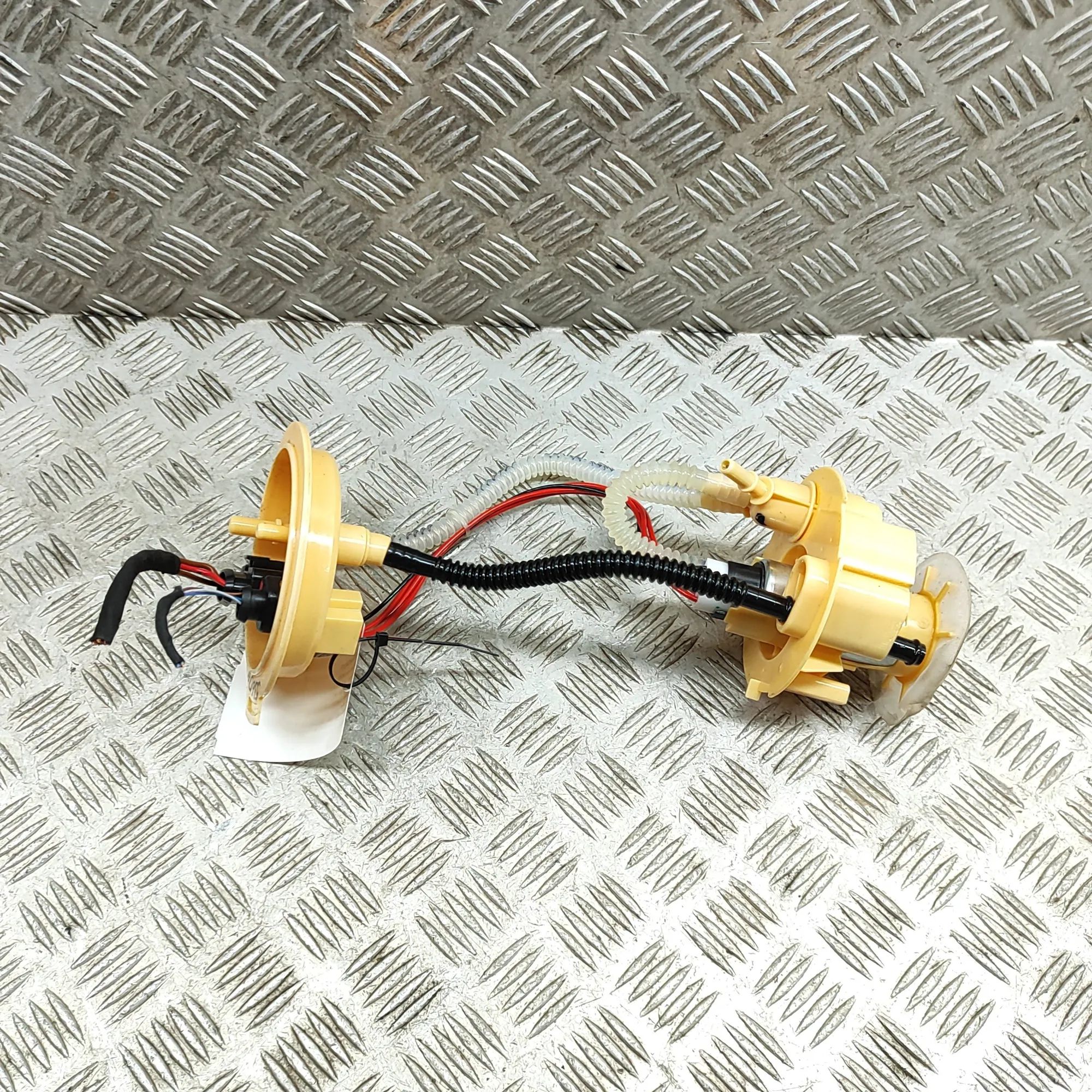 Volkswagen Touareg Fuel Tank Pump Fuel Tank Pump — VW TOUAREG (CR7) (2017-...) — ...