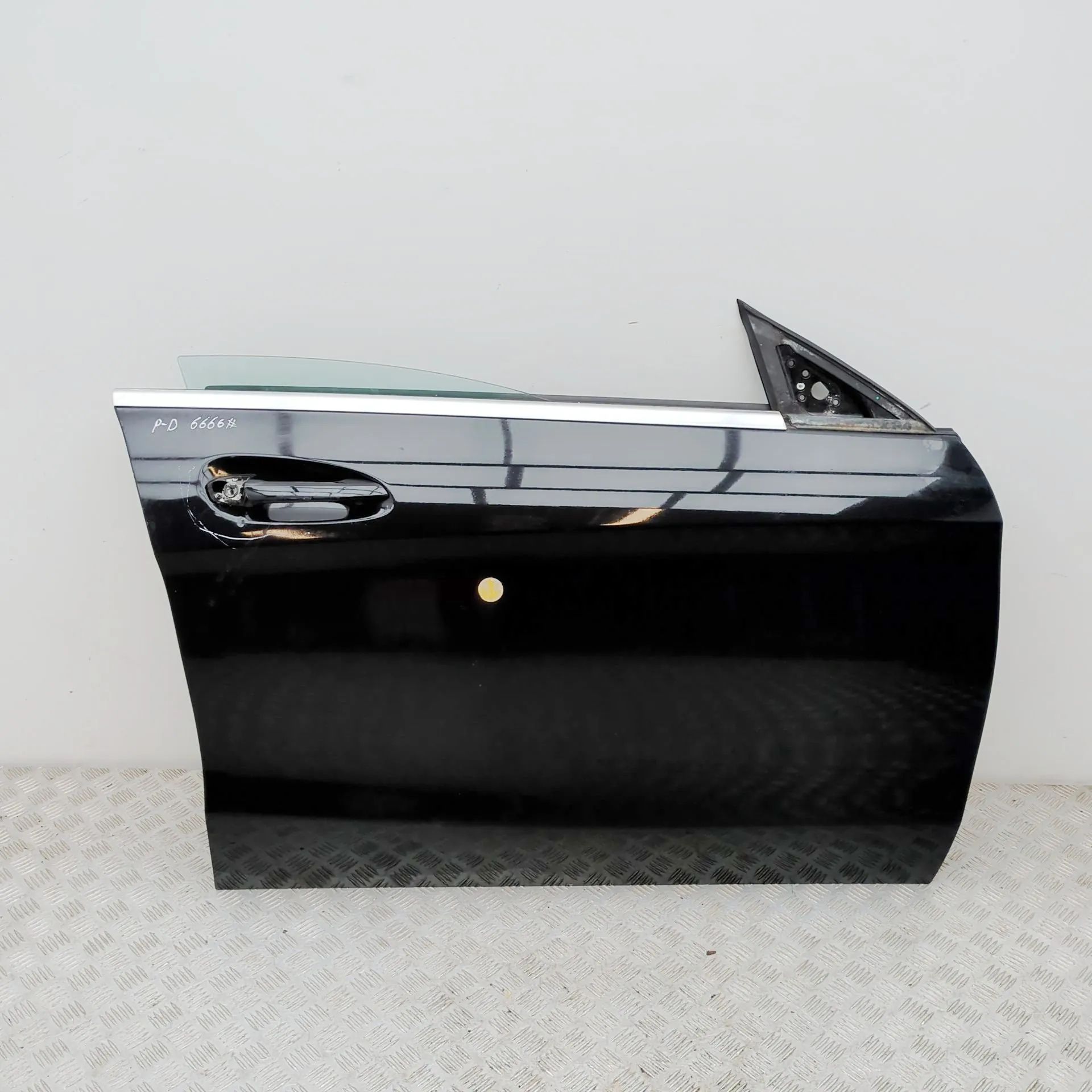 Mercedes-Benz CLA (C117) Door — front right Door — front right — MERCEDES BENZ CLA (Coupe C...