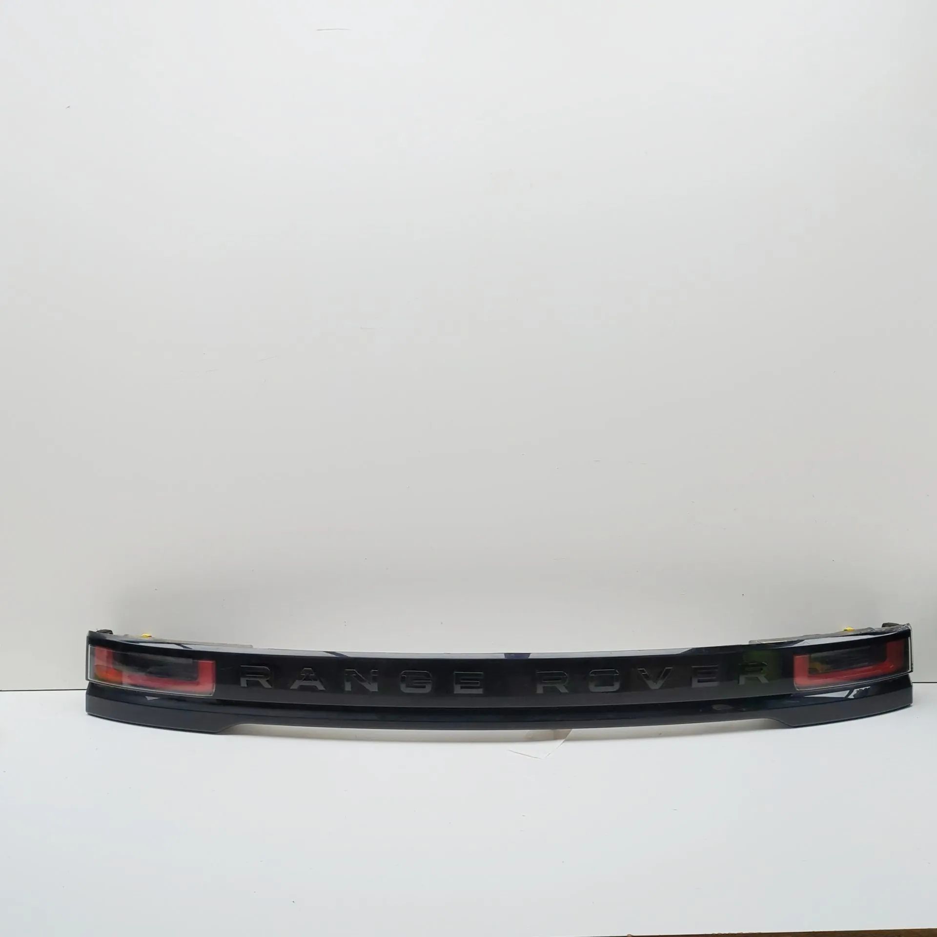 Land Rover Range Rover Velar Manufacturer emblem Manufacturer emblem — LAND ROVER RANGE ROVER VE...