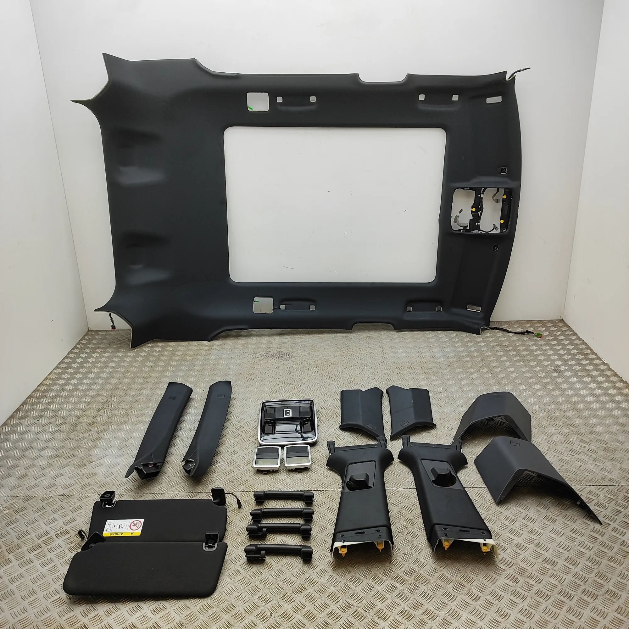 Land Rover Range Rover Sport (L494) Black Roof Headliner Set Black Roof Headliner Set — LAND ROVER RANGE ROV...