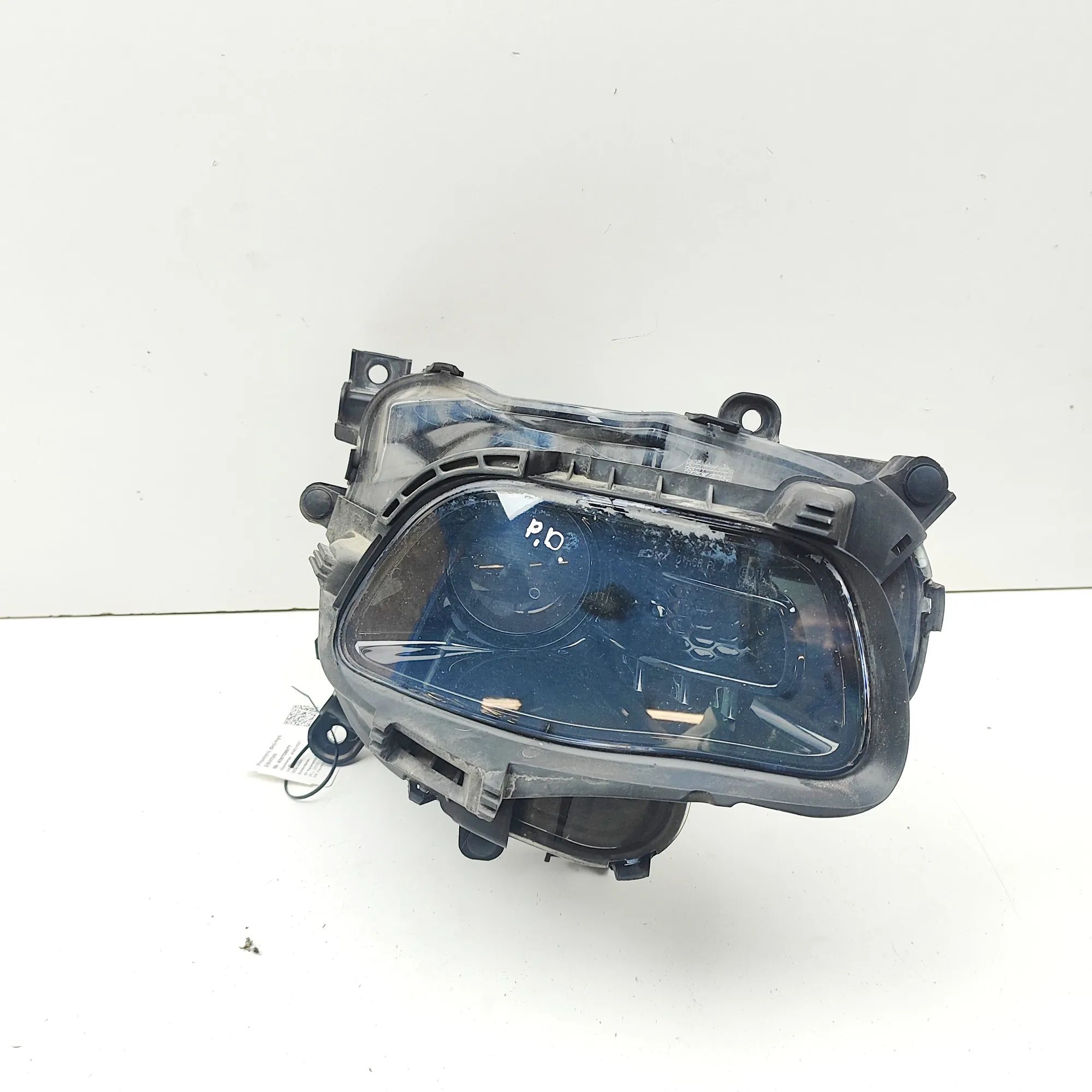 Jeep Cherokee (KL) Front Right Headlight Front Right Headlight — JEEP CHEROKEE (KL) (201...