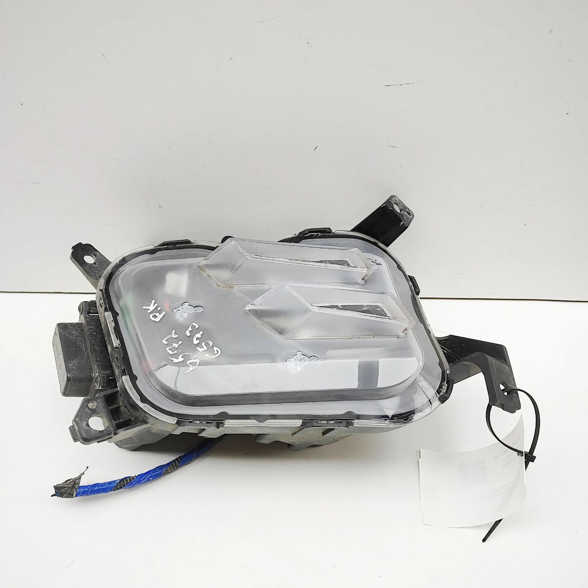 Kia Sportage Front Left Fog Light Front Left Fog Light — KIA SPORTAGE (V NQ5) (20...