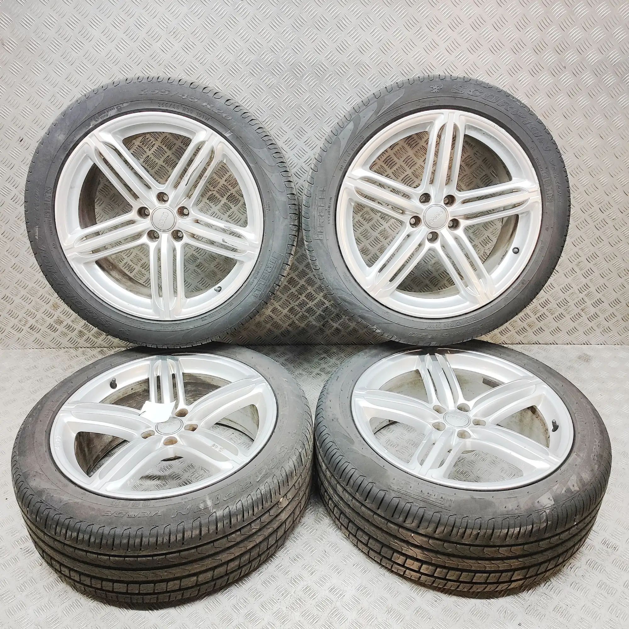 Audi Q5 (8R) Alloy Wheel Set Alloy wheel set — AUDI Q5 (8R) (2008-2017) — 8R...