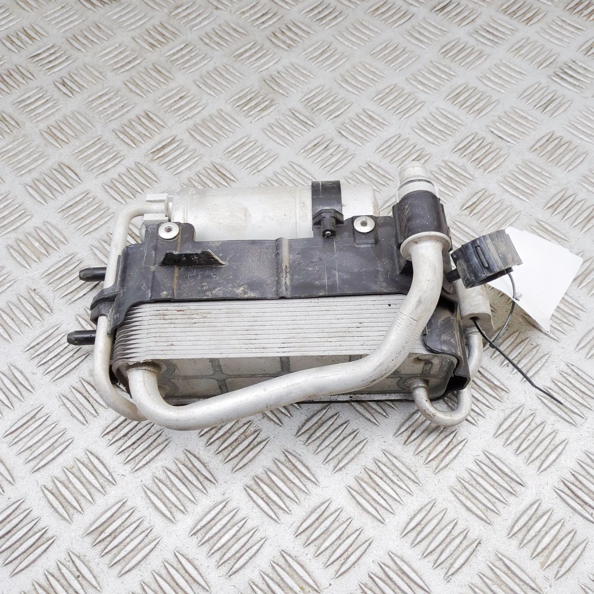 BMW 4 (G22 / G23 / G26)  Air-conditioning receiver-drier