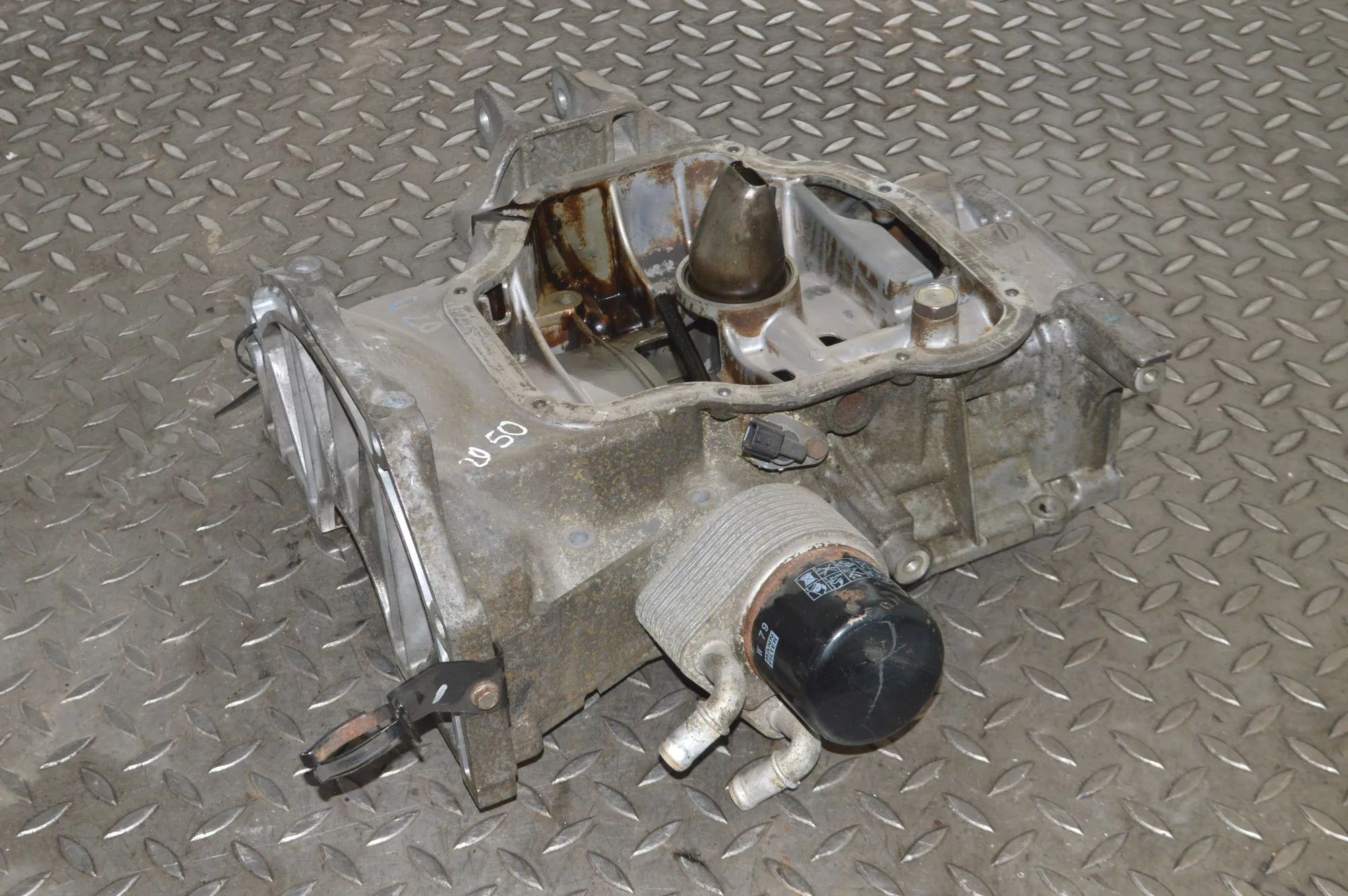 Renault Megane Engine Oil Pan Engine Oil Pan — RENAULT MEGANE III Hatchback B...
