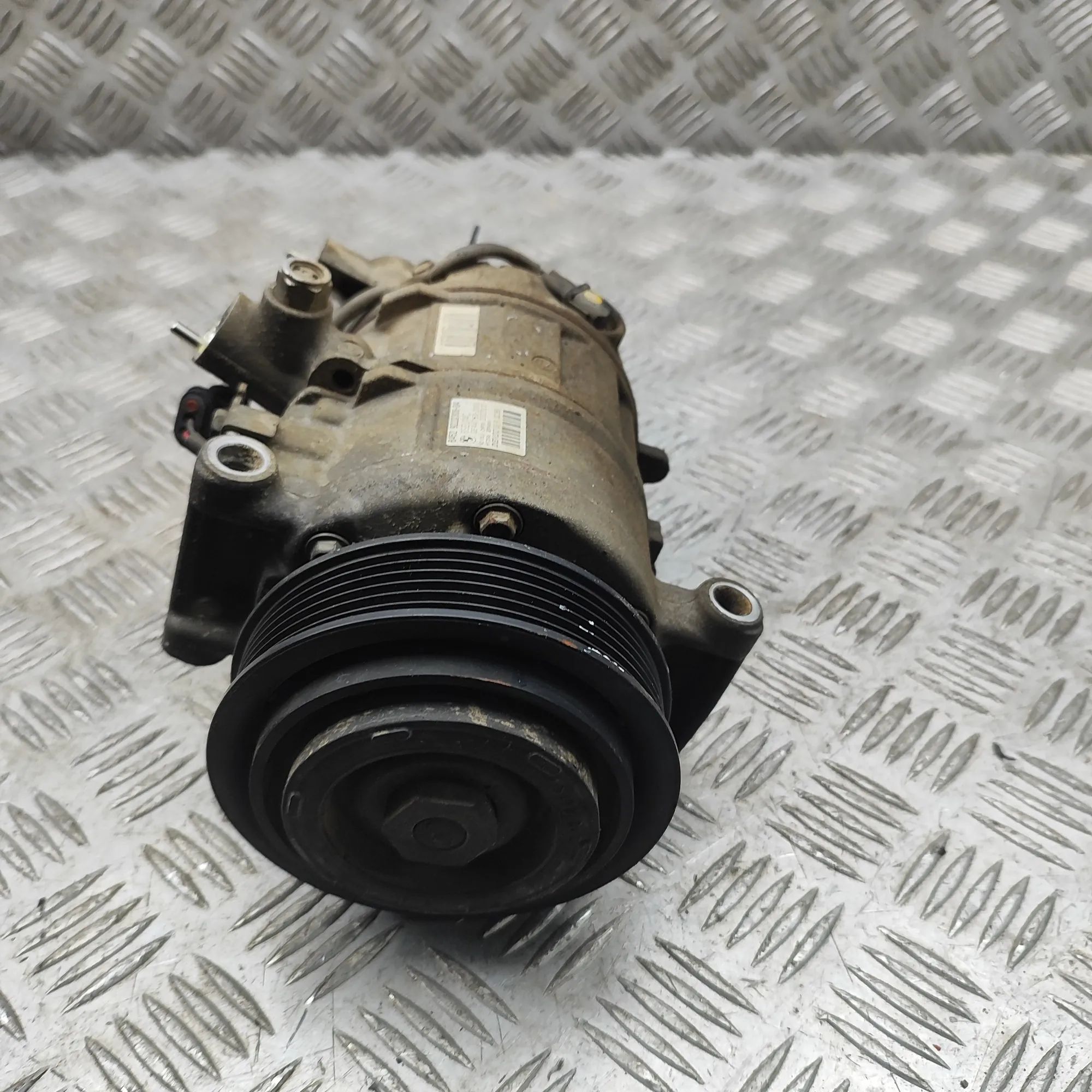 BMW 1 (E81 / E82 / E87 / E88) Air-conditioning compressor