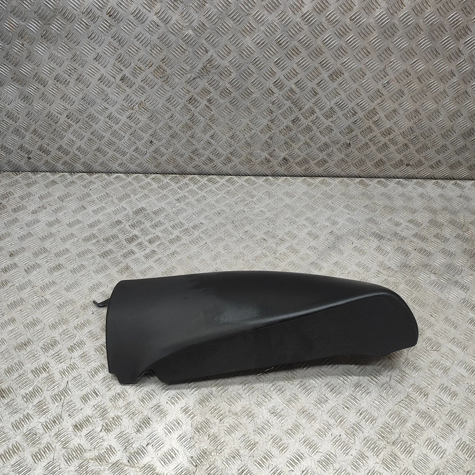 BMW 5 (G30 / G31) Rear Right Seat Trim