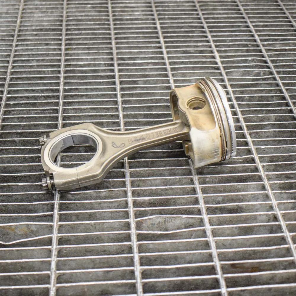 BMW 5 (E60 / E61) Piston