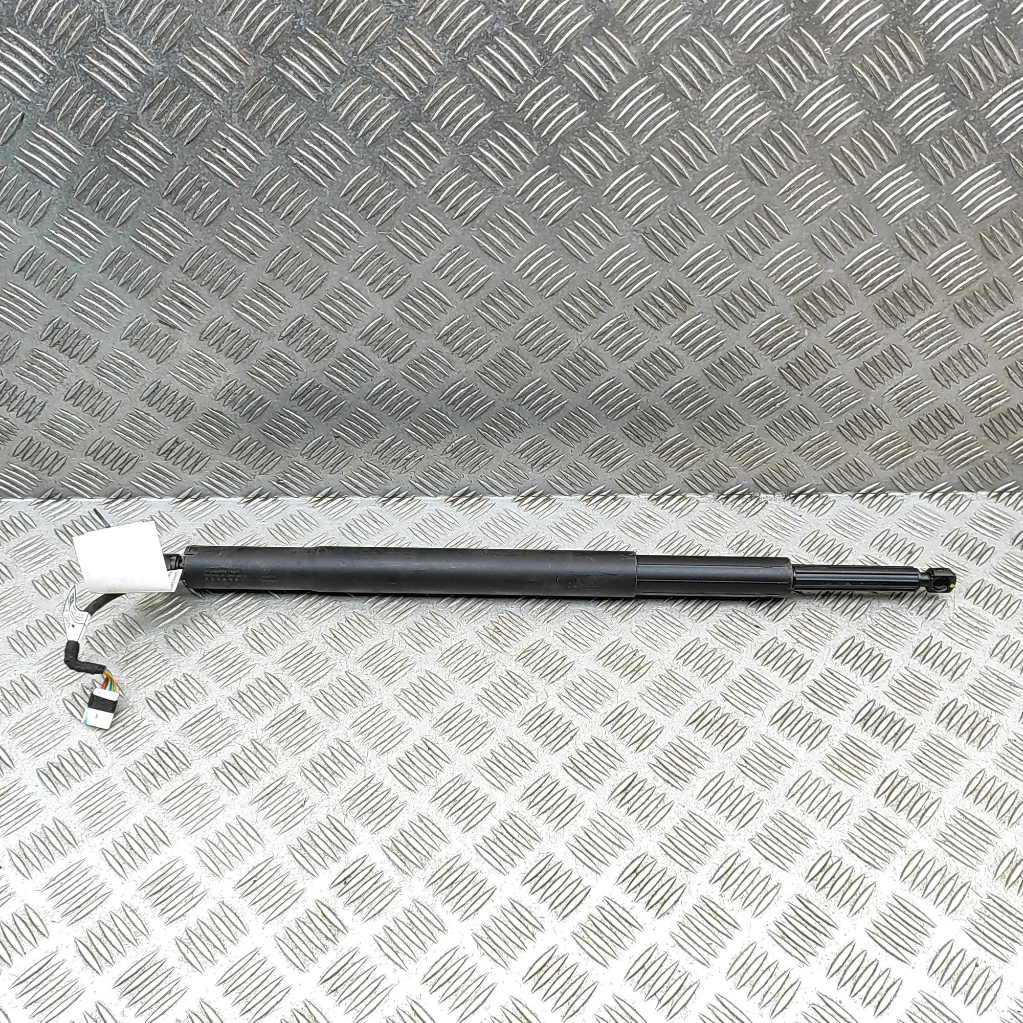 BMW 3 (G20 / G21) Left Side Tailgate Gas Strut