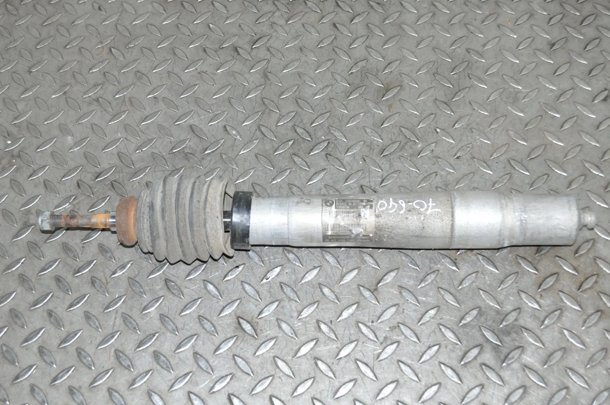 BMW 3 (E90 / E91 / E92 / E93) Shock absorber — front right