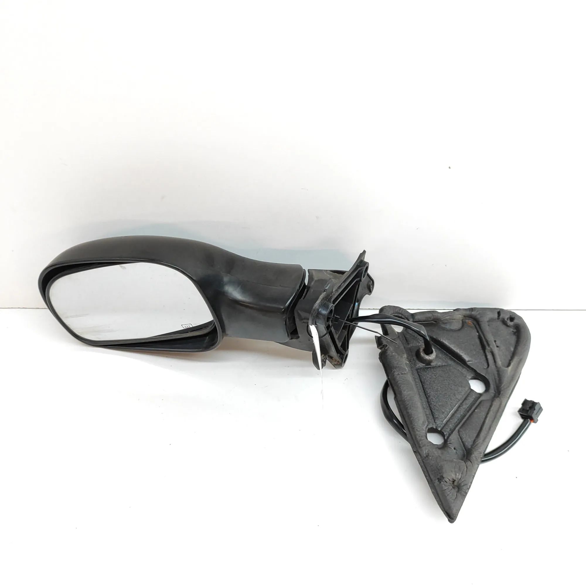 Chrysler Voyager / Town & Country Left Side Wing Mirror Left Side Wing Mirror — CHRYSLER VOYAGER IV RG,...