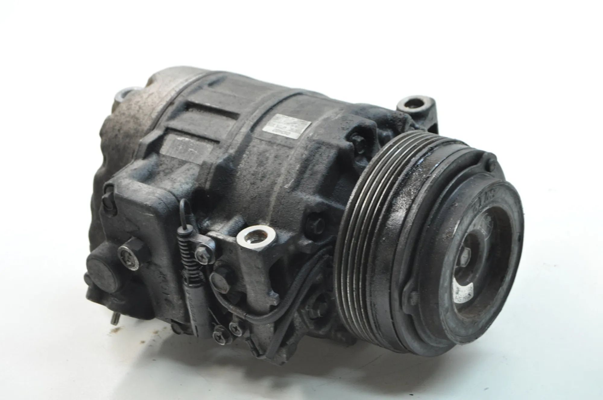 BMW 3 (E46) Air-conditioning compressor Air-conditioning compressor — BMW 3 Coupe E46 (...