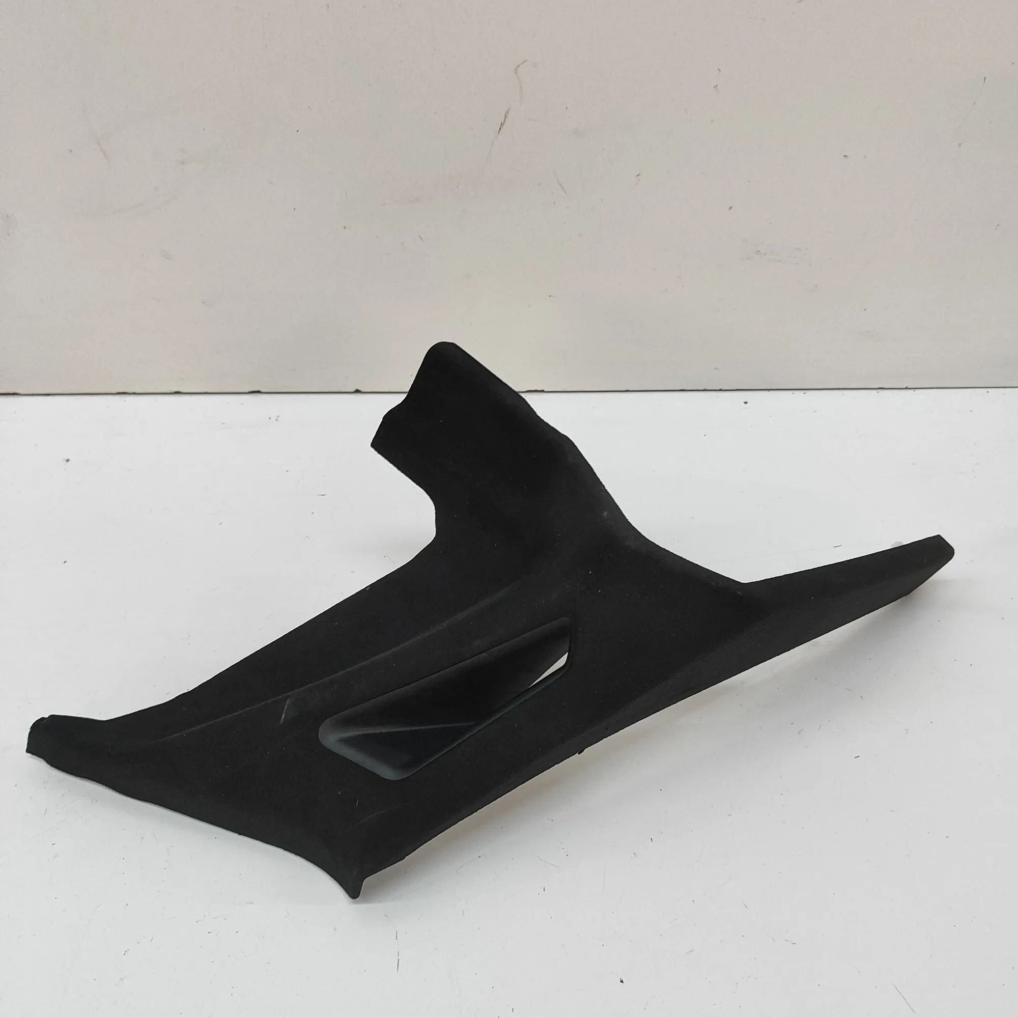 BMW 8 (G15) Rear Left Pillar Trim Rear Left Pillar Trim — BMW 8 Gran Coupe G16, F...