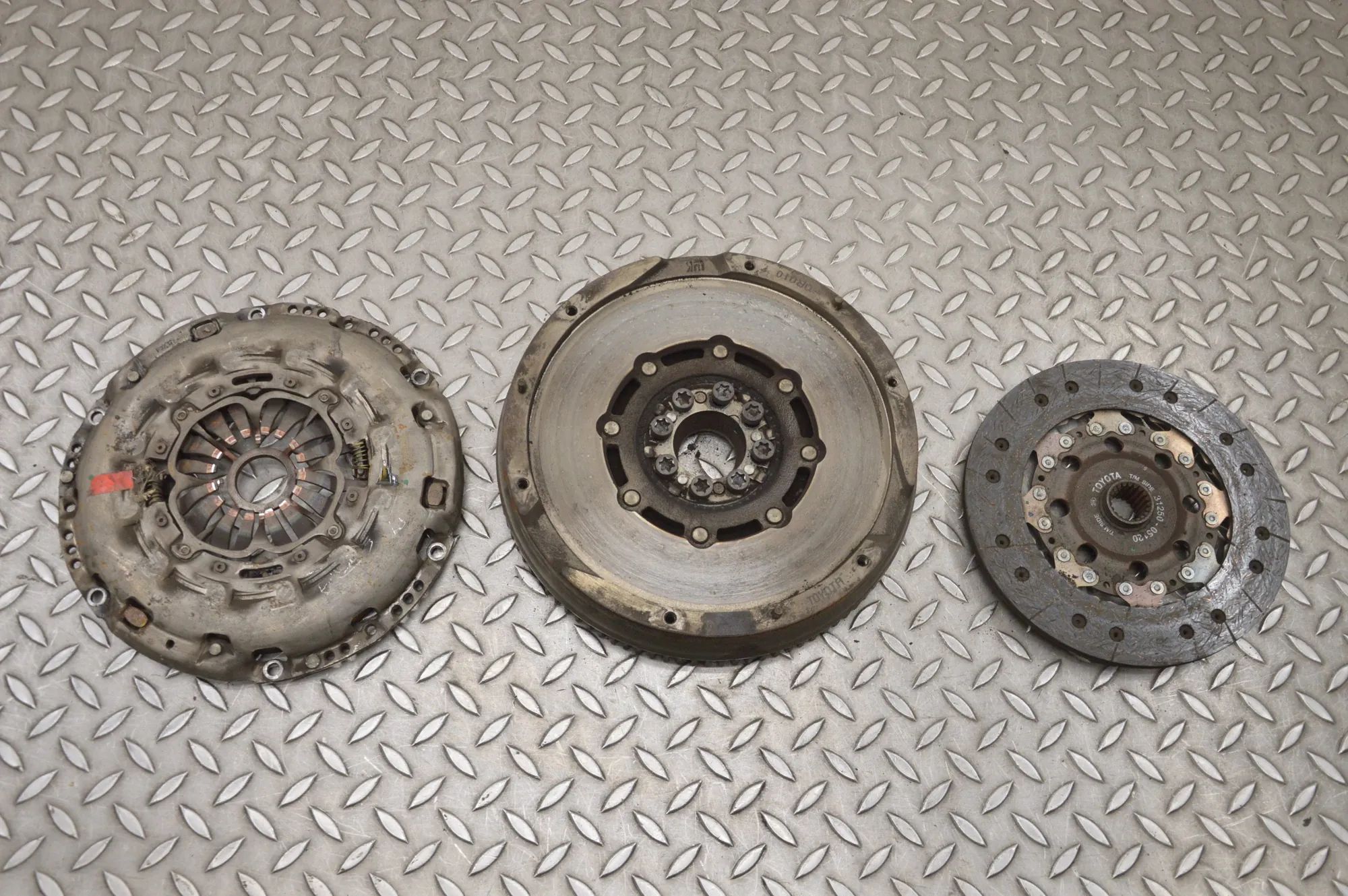 Toyota RAV4 (XA30) kytkinsarja Clutch kit — TOYOTA RAV 4 III _A3_ (2005-PRESEN...