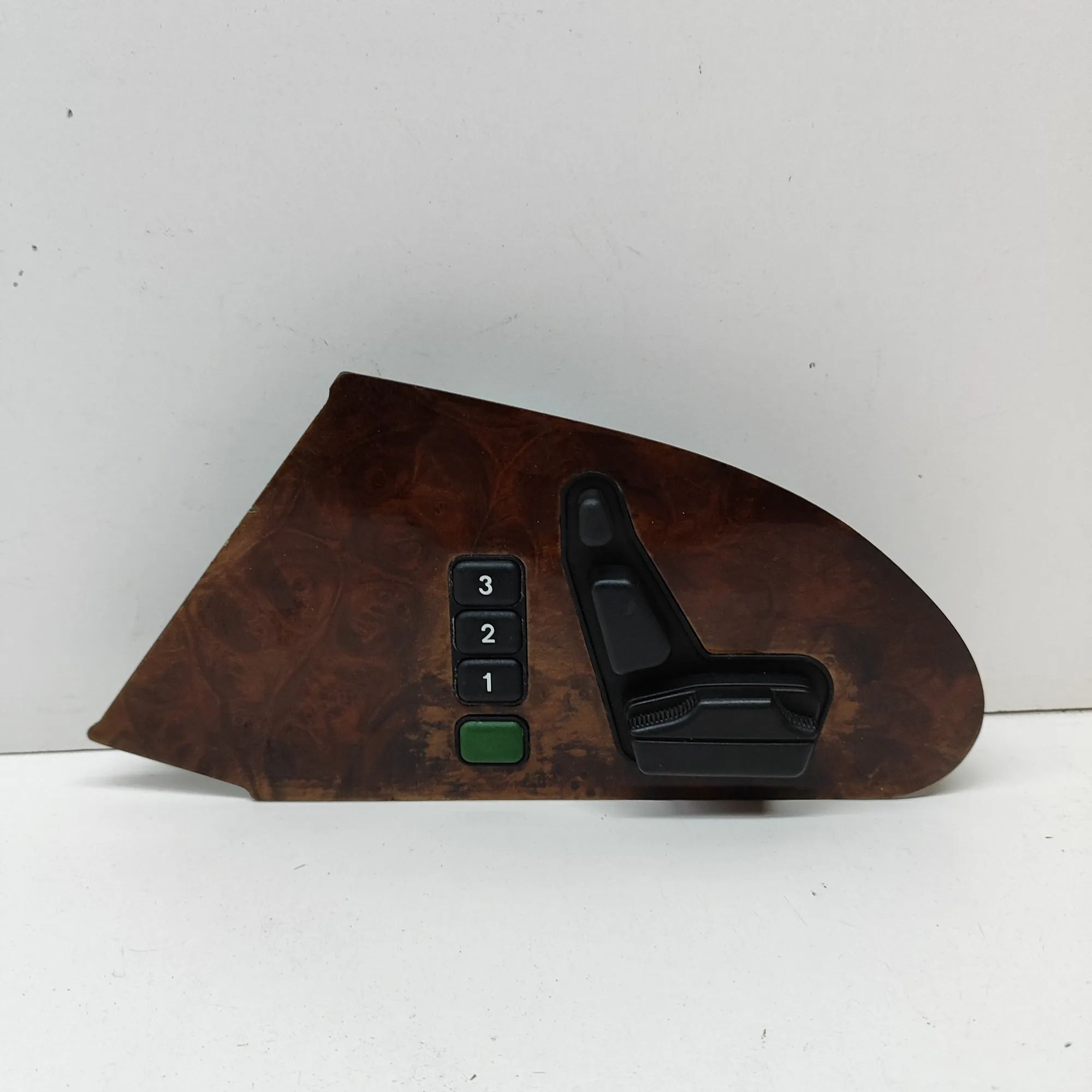 Mercedes-Benz 200 - 500 / E (W124) переключатели Switches — MERCEDES BENZ S-CLASS (W140) (1991-1...