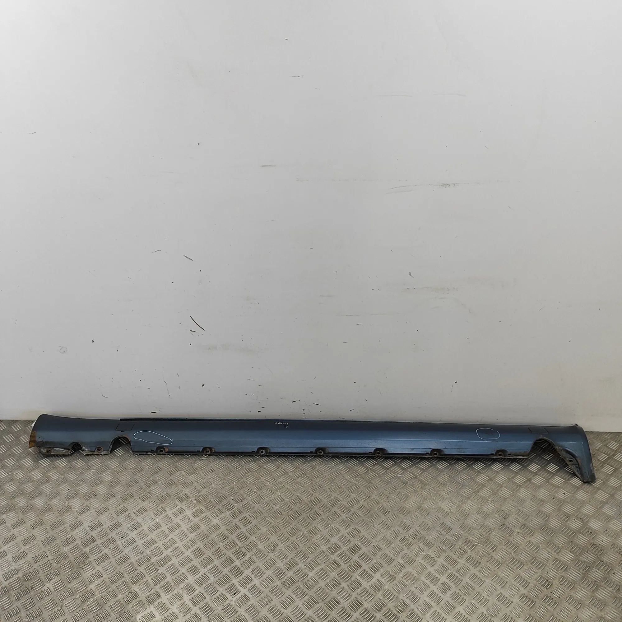 Mercedes-Benz 200 - 500 / E (W124) Left Side Plastic Sideskirt Cover Left Side Plastic Sideskirt Cover — MERCEDES BE...
