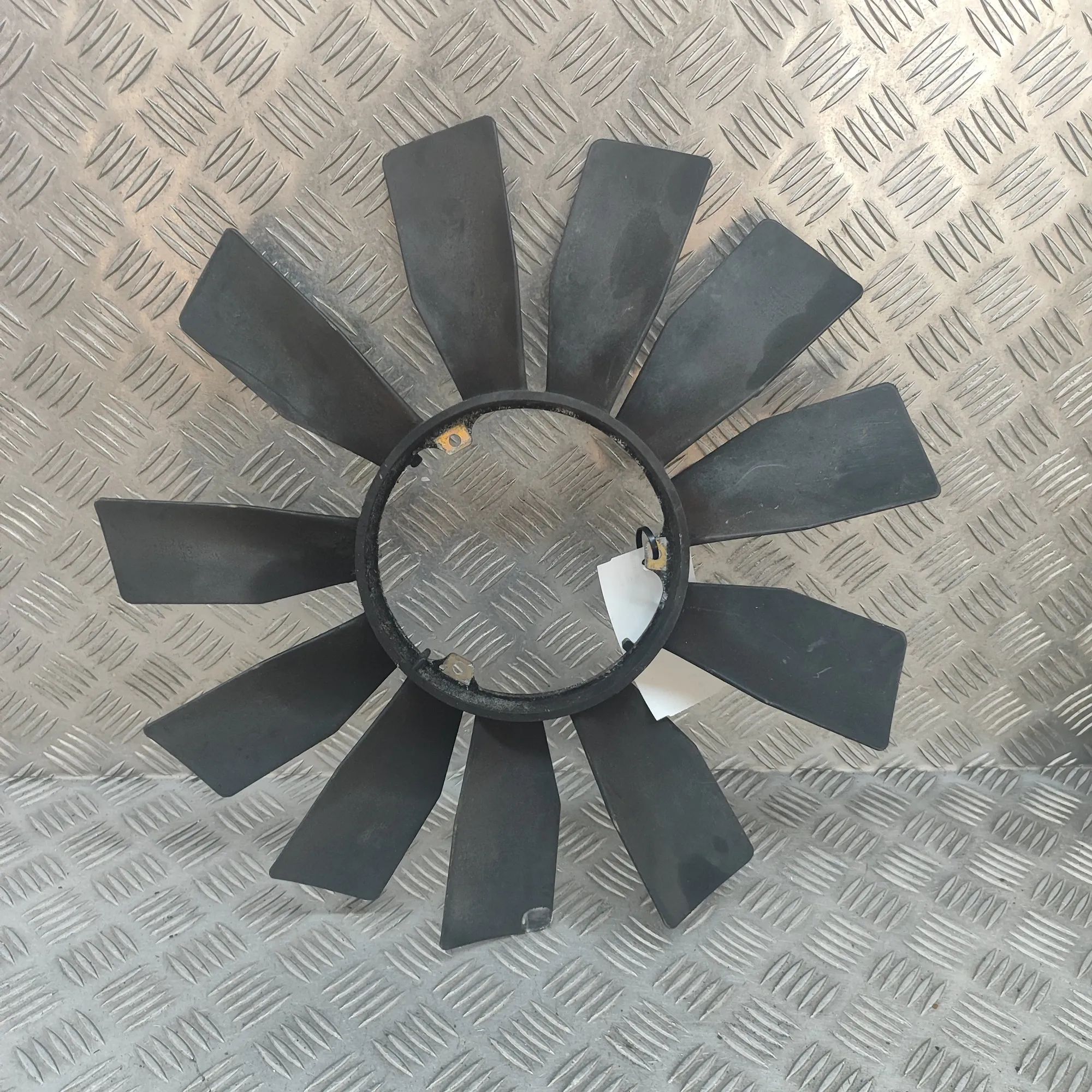 Mercedes-Benz 200 - 500 / E (W124) Engine Cooling Fan Engine Cooling Fan — MERCEDES BENZ E-CLASS (W12...