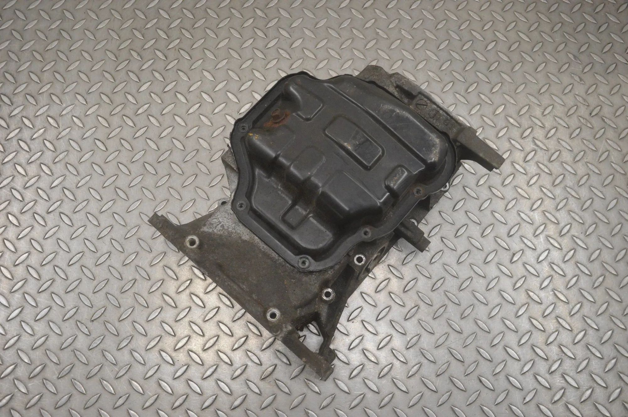 Renault Megane Oil sump Oil sump — RENAULT MEGANE III Hatchback BZ0_ (2...