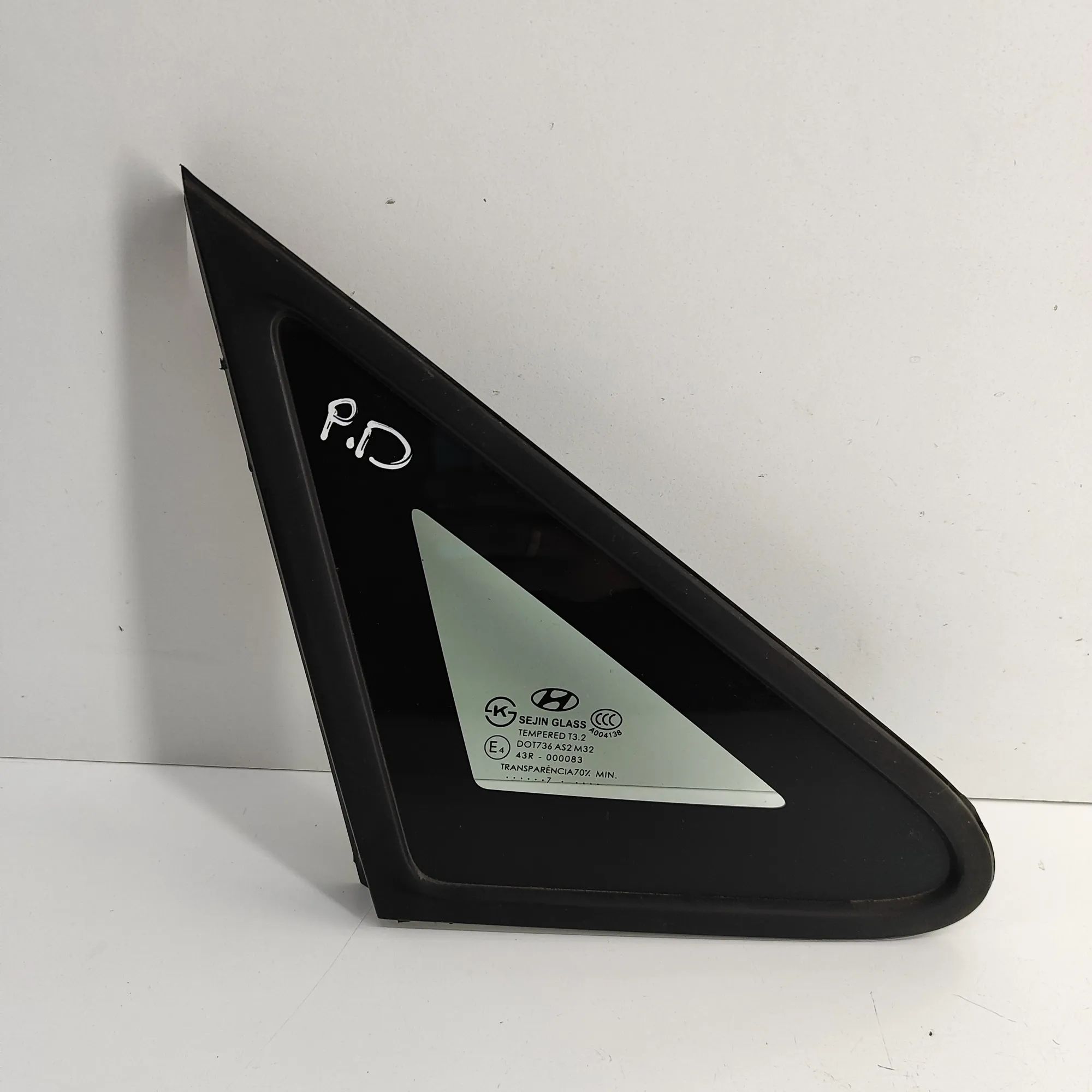 Hyundai H-1 Quarter window — front right Quarter window — front right — HYUNDAI H-1 Carg...