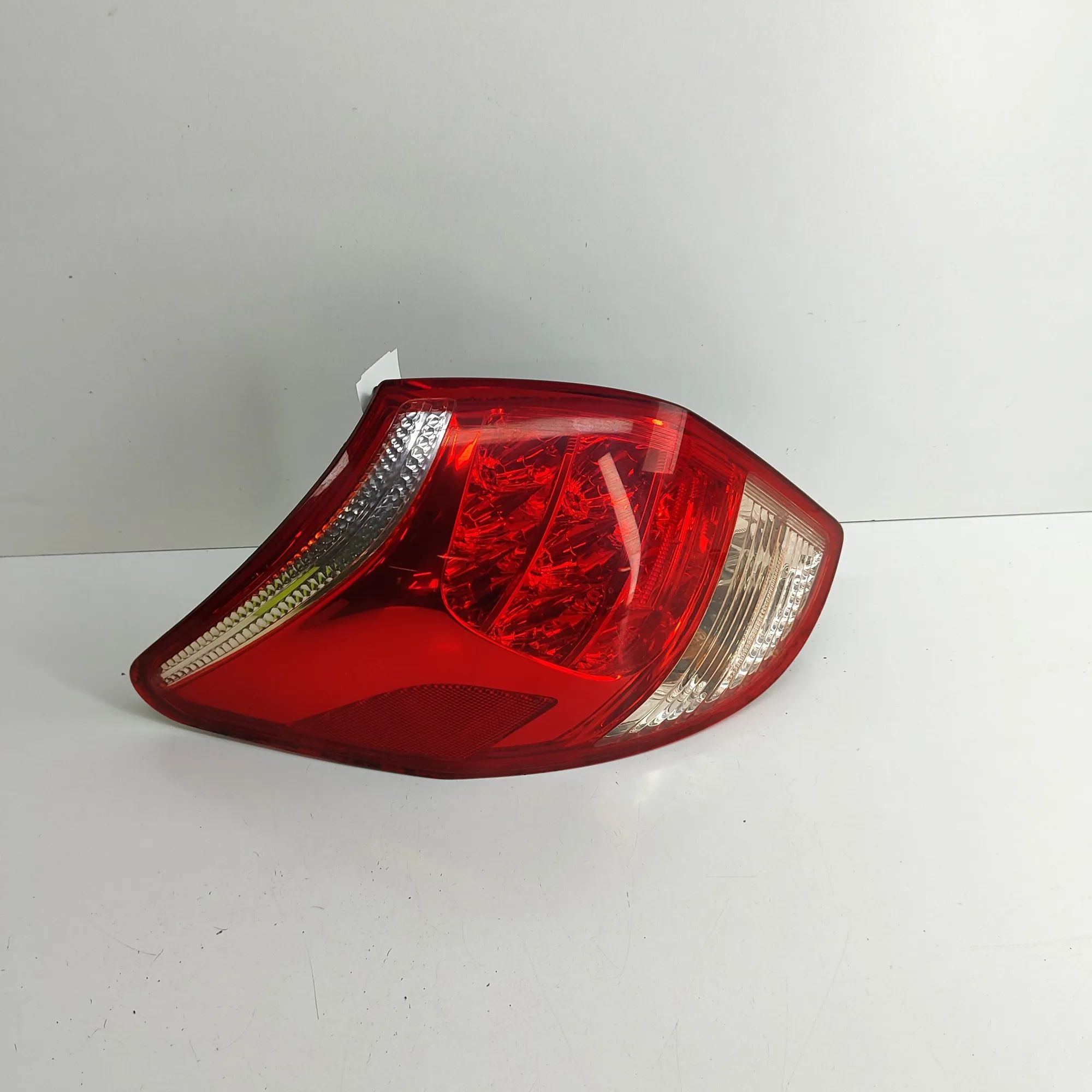 Toyota RAV4 (XA30) Rear Left Tail Light Rear Left Tail Light — TOYOTA RAV 4 III _A3_ (2...