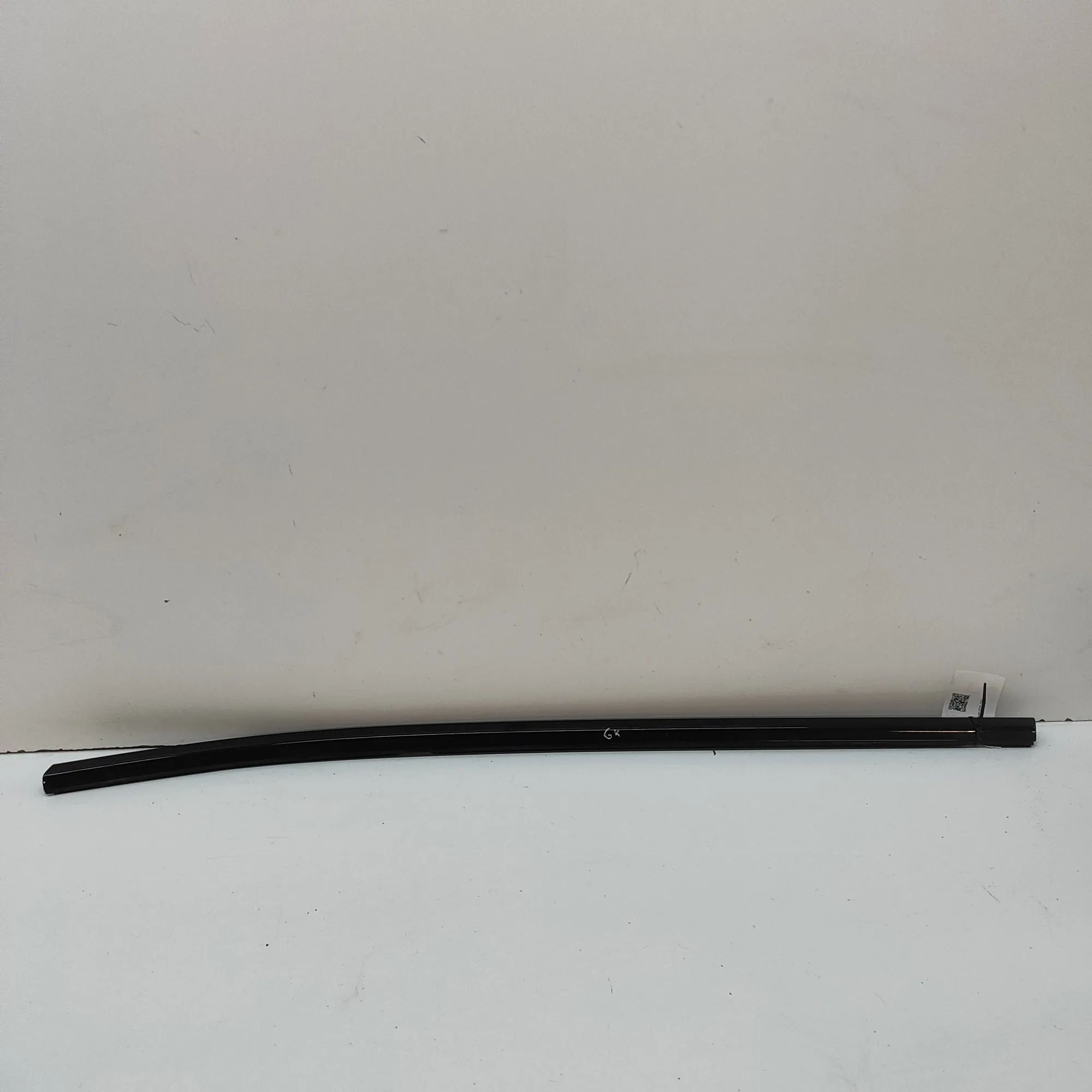BMW 8 (G15) Door window strip — rear left Door window strip — rear left — BMW 8 Gran Coup...