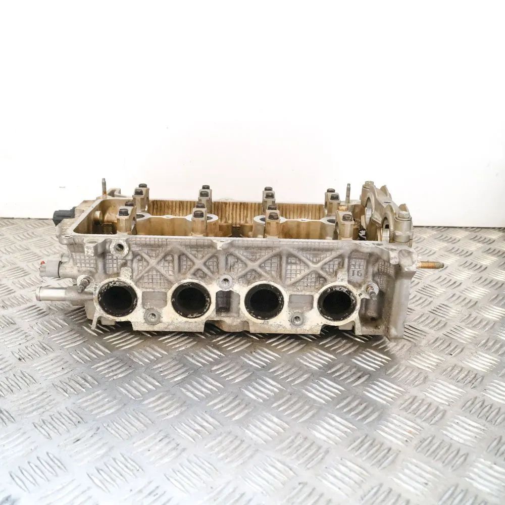 Toyota Yaris Engine Cylinder Head Engine Cylinder Head — TOYOTA YARIS _P1_ (1999-...
