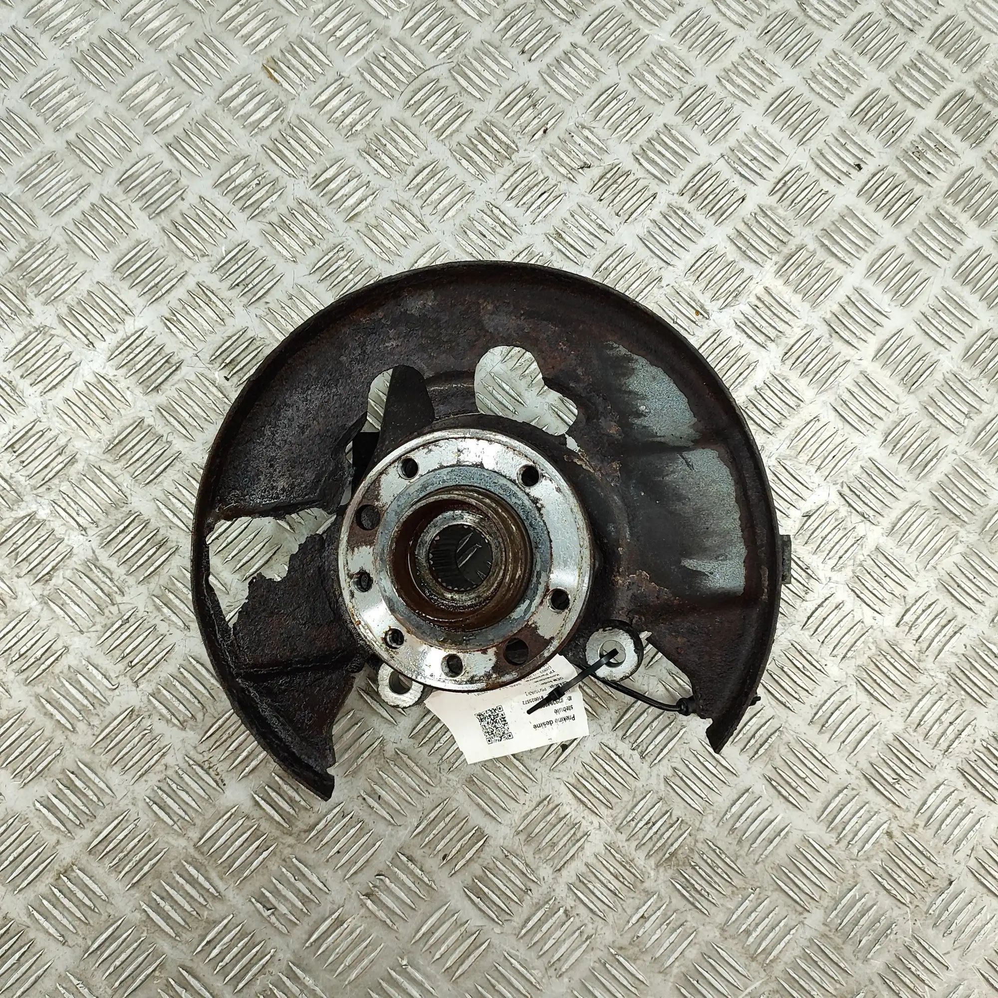 Saab 9-3 Front Right Wheel Hub Front Right Wheel Hub — SAAB 9-3 Cabrio YS3F (2...