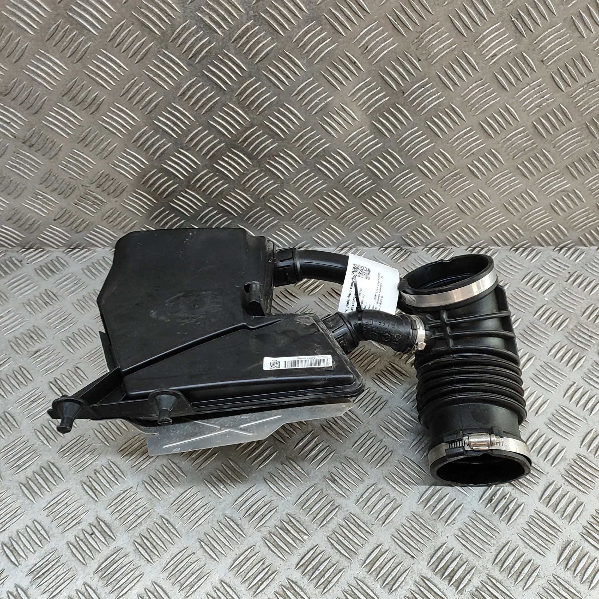 BMW 8 (G15) Air Intake Tube Air Intake Tube — BMW 8 Gran Coupe G16, F93 (20...