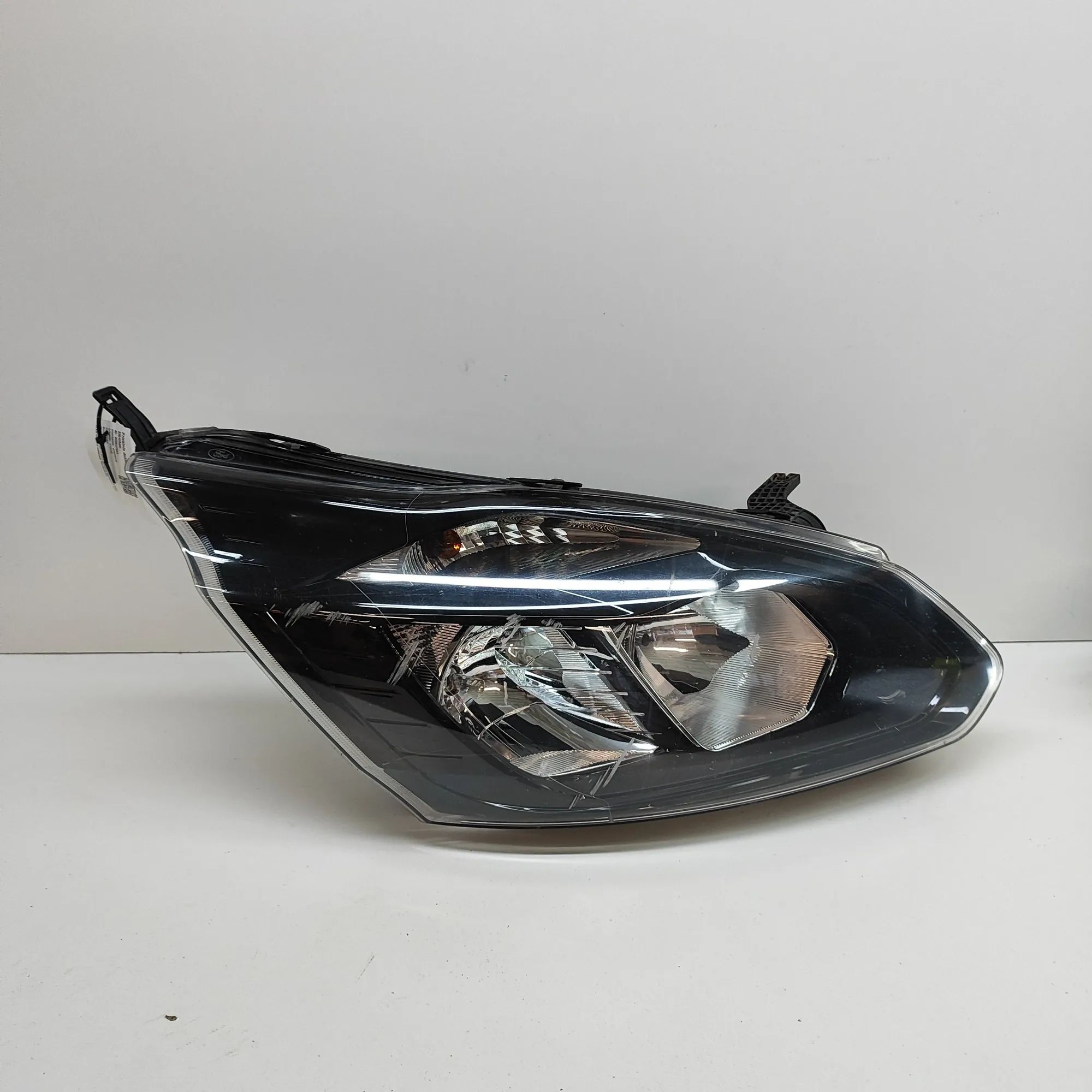 Ford Transit Custom / Tourneo Custom Front Right Headlight Front Right Headlight — FORD TRANSIT CUSTOM Min...