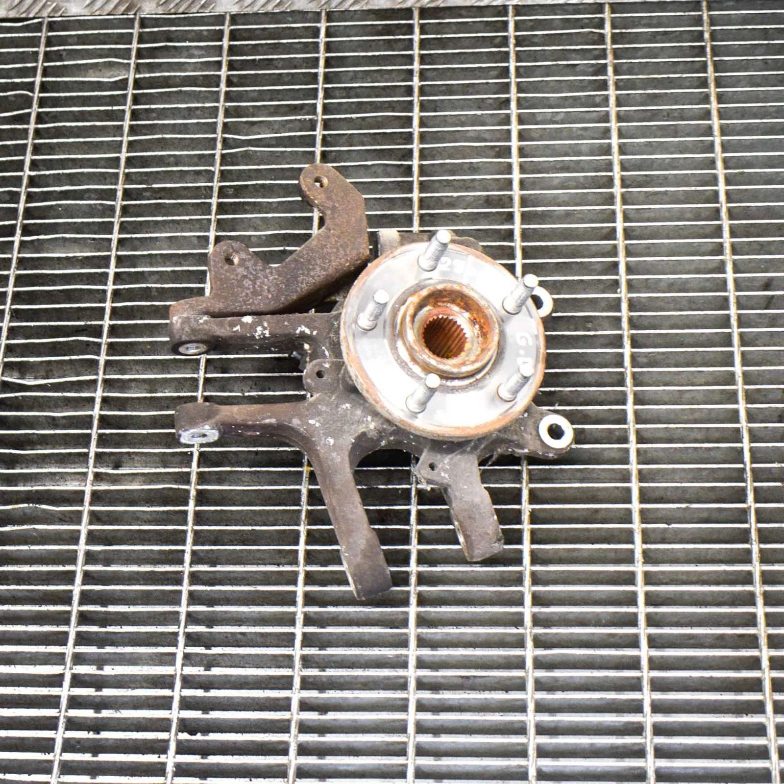 Jaguar XK Rear Right Wheel Hub Rear Right Wheel Hub — JAGUAR XK Cabrio X150 (2...