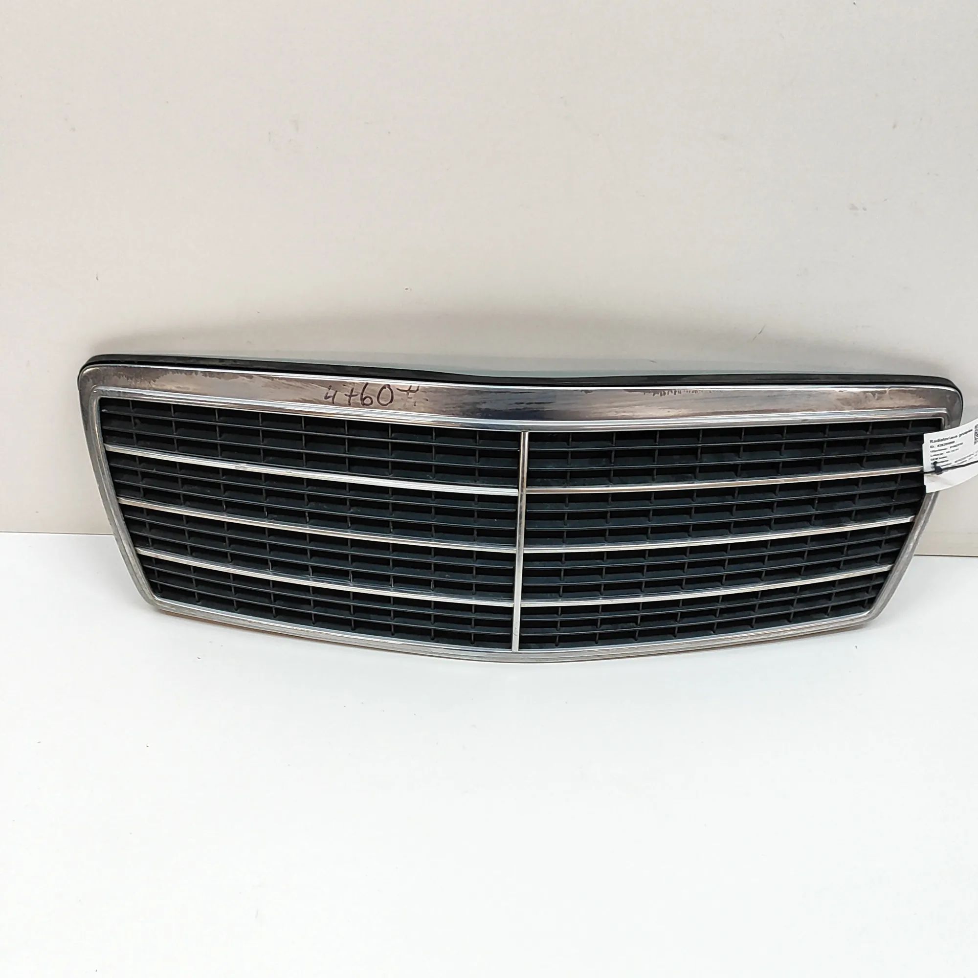 Mercedes-Benz 200 - 500 / E (W124) Radiator Grille Radiator grille — MERCEDES BENZ S-CLASS (W140) ...