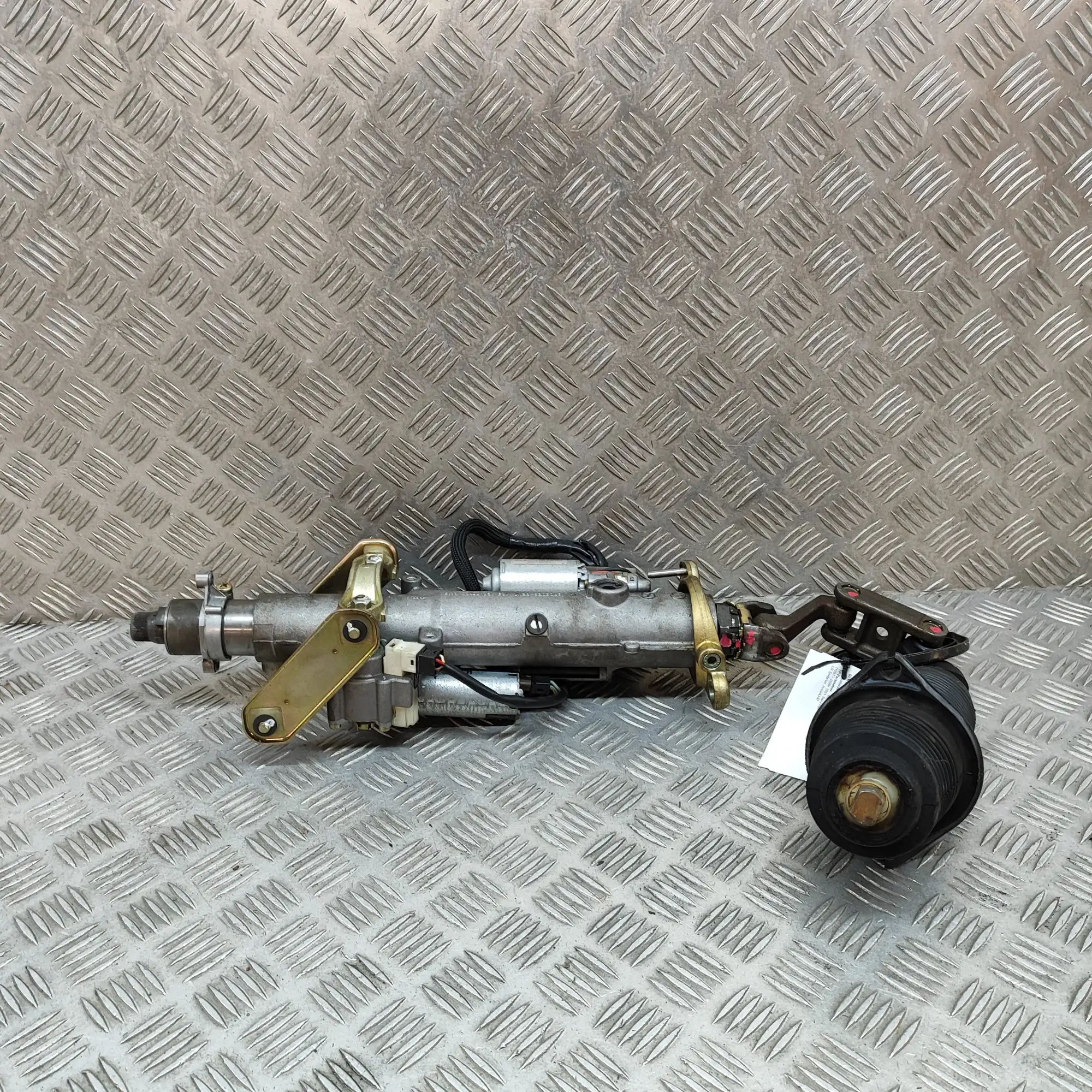 Mercedes-Benz 200 - 500 / E (W124) Steering Column Mechanism Steering Column Mechanism — MERCEDES BENZ S-CLA...