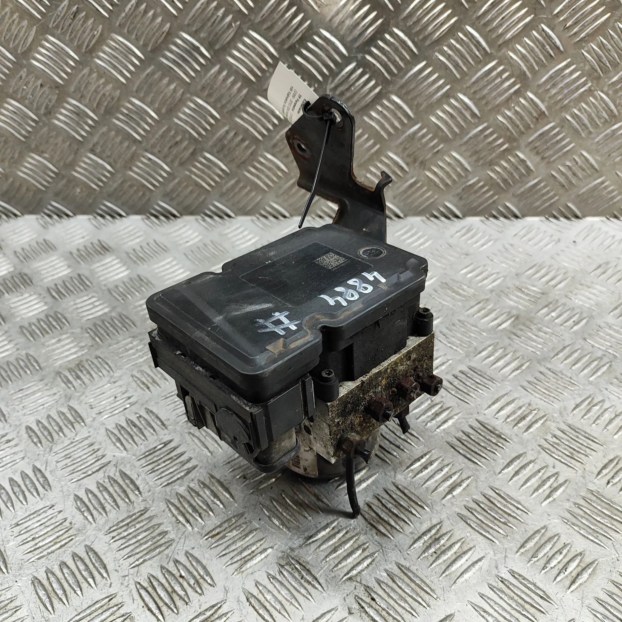 Chrysler PT Cruiser ABS Hydraulipumppu ABS Pump — CHRYSLER PT CRUISER Cabrio (2000-201...