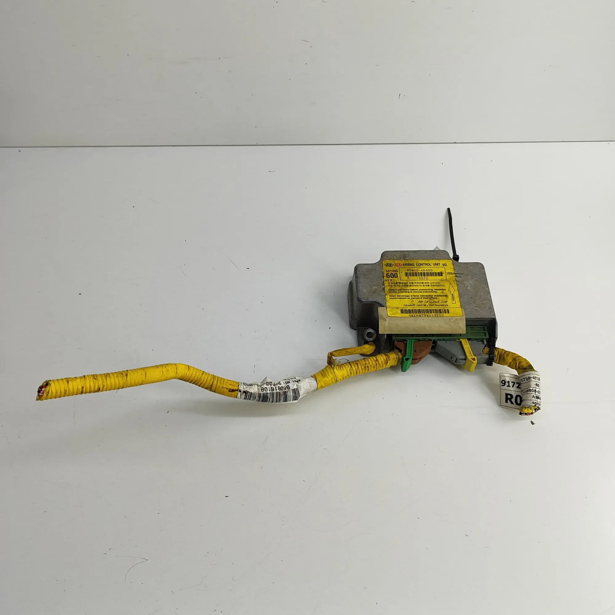Kia Carnival SRS Control Unit SRS Control Unit — KIA CARNIVAL / GRAND CARNIVA...
